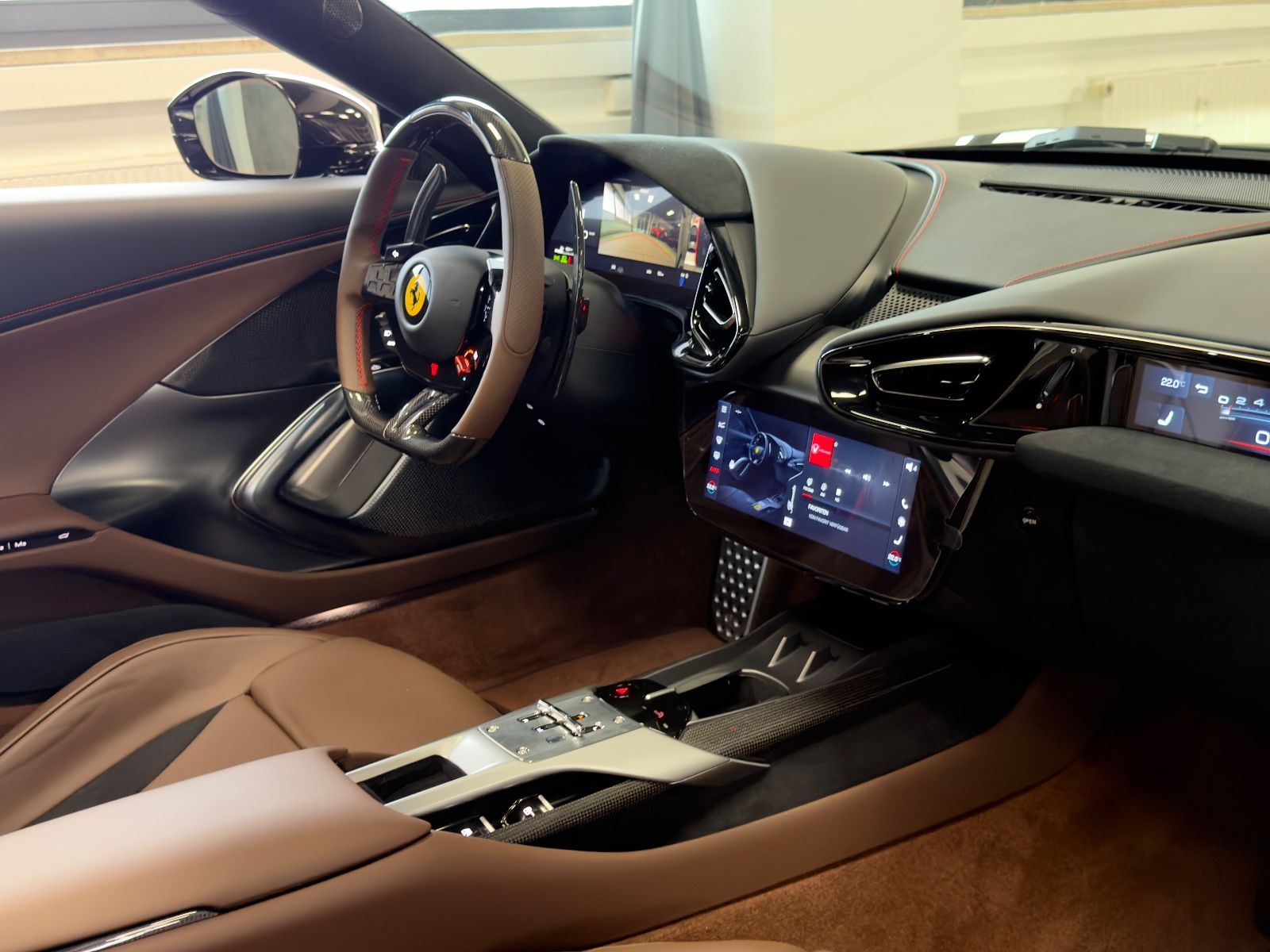 Fahrzeugabbildung Ferrari 12Cilindri SPIDER INDIVIDUAL MASSAGE JBL 26 NEW