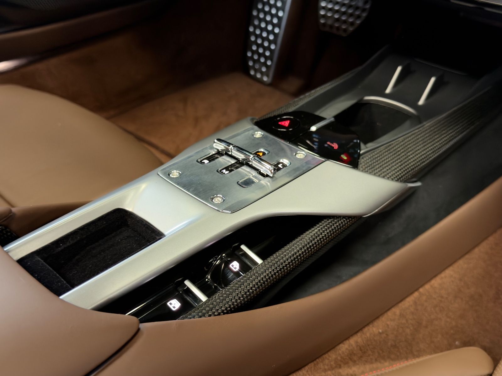 Fahrzeugabbildung Ferrari 12Cilindri SPIDER INDIVIDUAL MASSAGE JBL 26 NEW