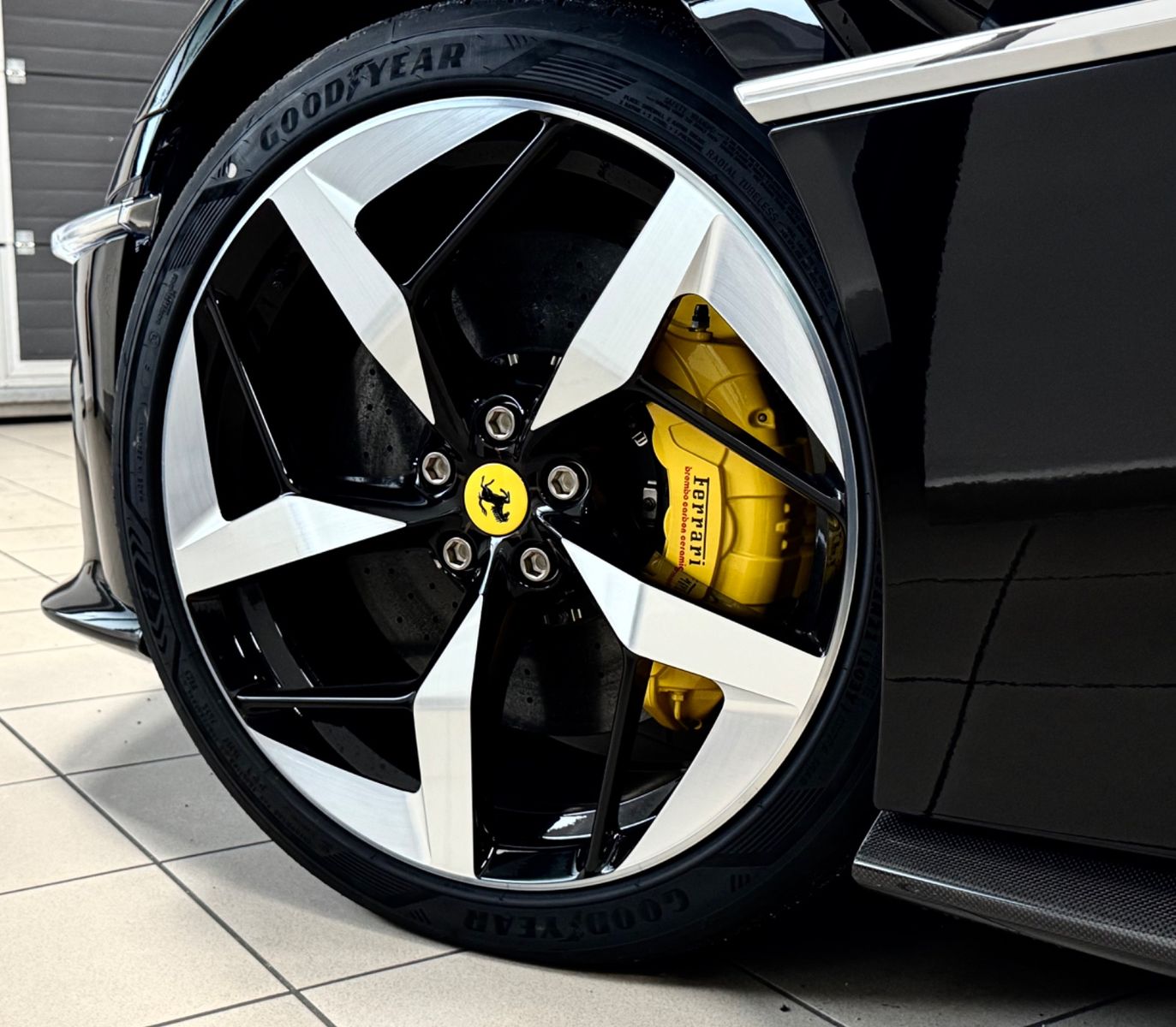 Fahrzeugabbildung Ferrari 12Cilindri COUPE CARBON EXT&INT CUIOI INT FULL