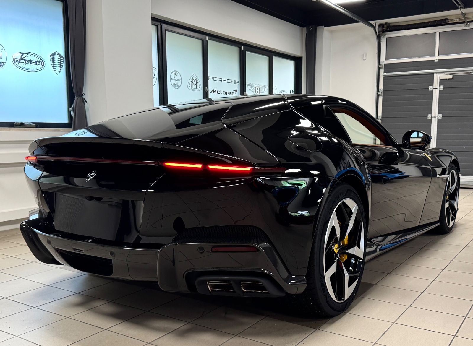 Fahrzeugabbildung Ferrari 12Cilindri COUPE CARBON EXT&INT CUIOI INT FULL