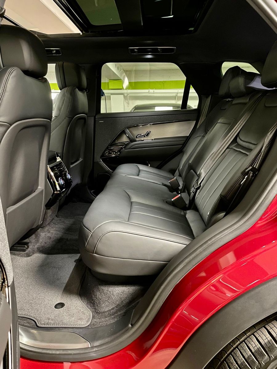 Fahrzeugabbildung Land Rover RR SPORT D300 DYNAMIC SE BLACKPACK PANO PROD22!