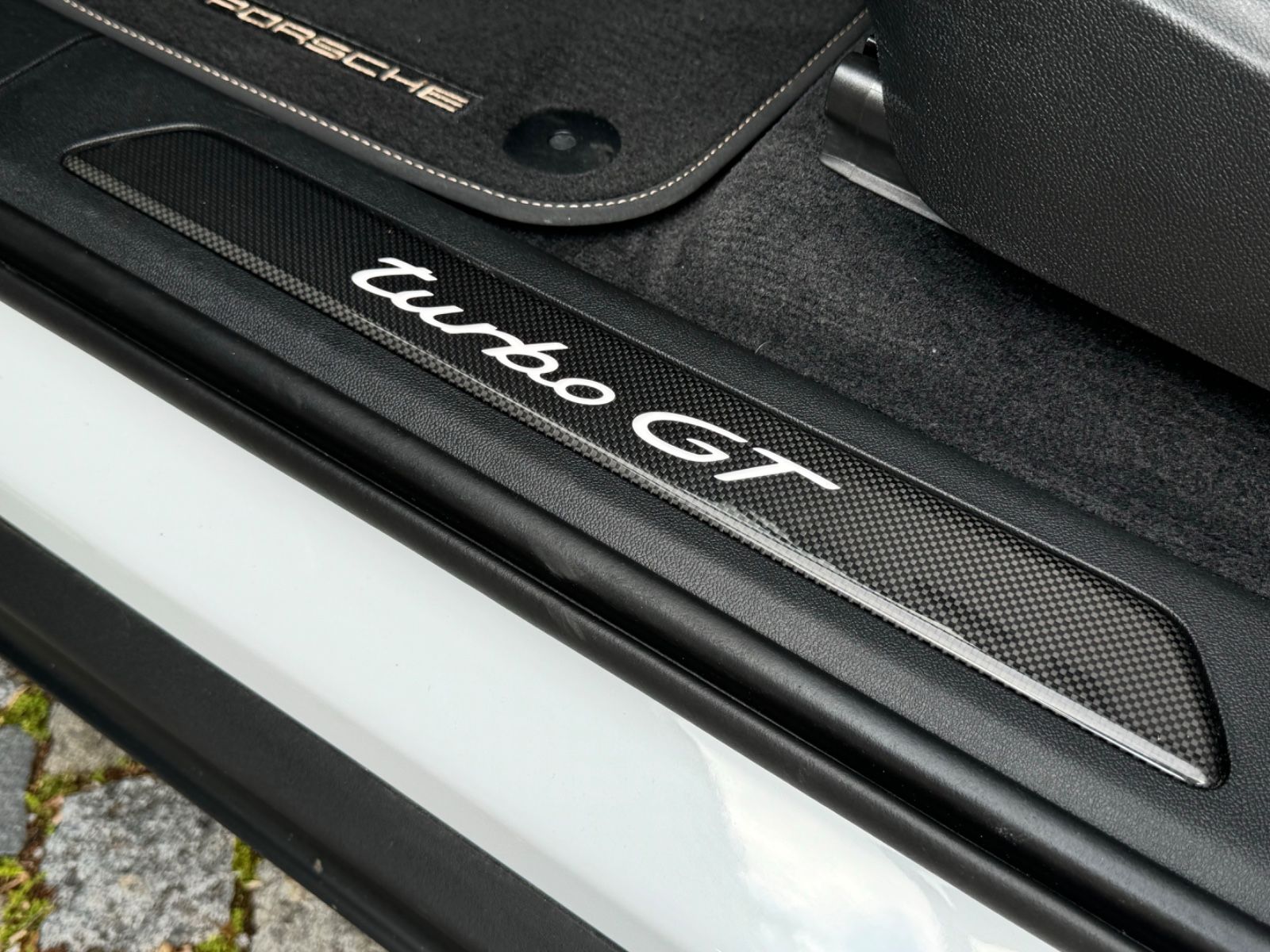 Fahrzeugabbildung Porsche CAYENNE COUPÉ TURBO GT CARBONPACK ALCANTARA FULL