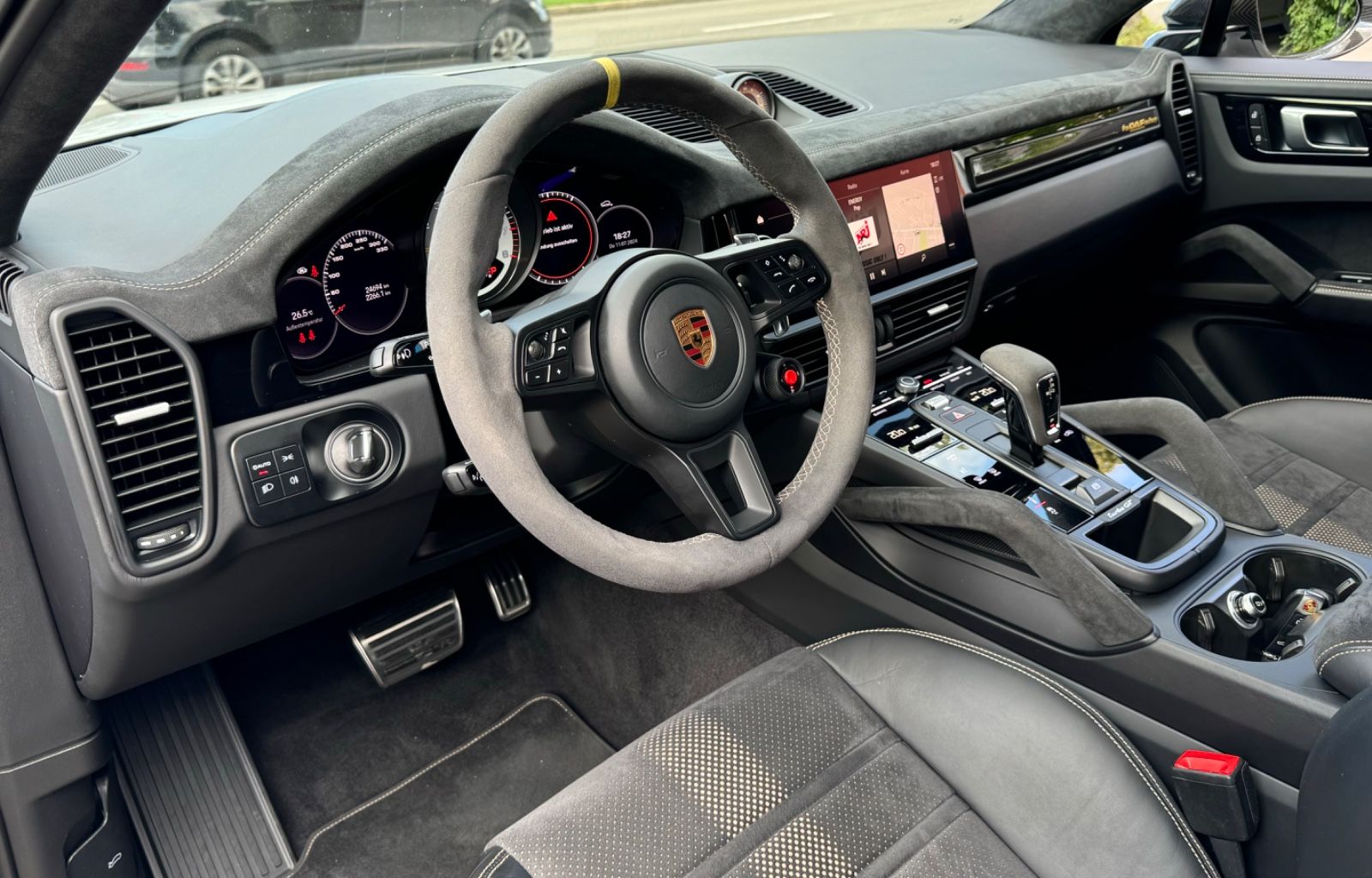 Fahrzeugabbildung Porsche CAYENNE COUPÉ TURBO GT CARBONPACK ALCANTARA FULL