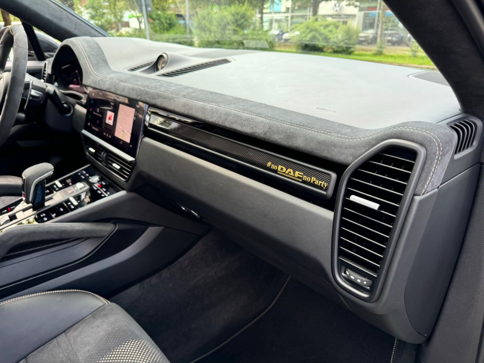 Fahrzeugabbildung Porsche CAYENNE COUPÉ TURBO GT CARBONPACK ALCANTARA FULL