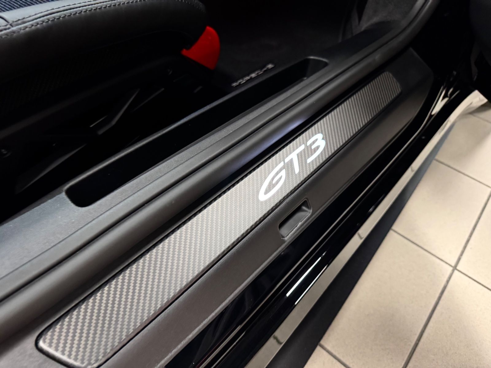 Fahrzeugabbildung Porsche 992 GT3 MK2 FACELIFT TOURING PAKET CARBON 25 NEW