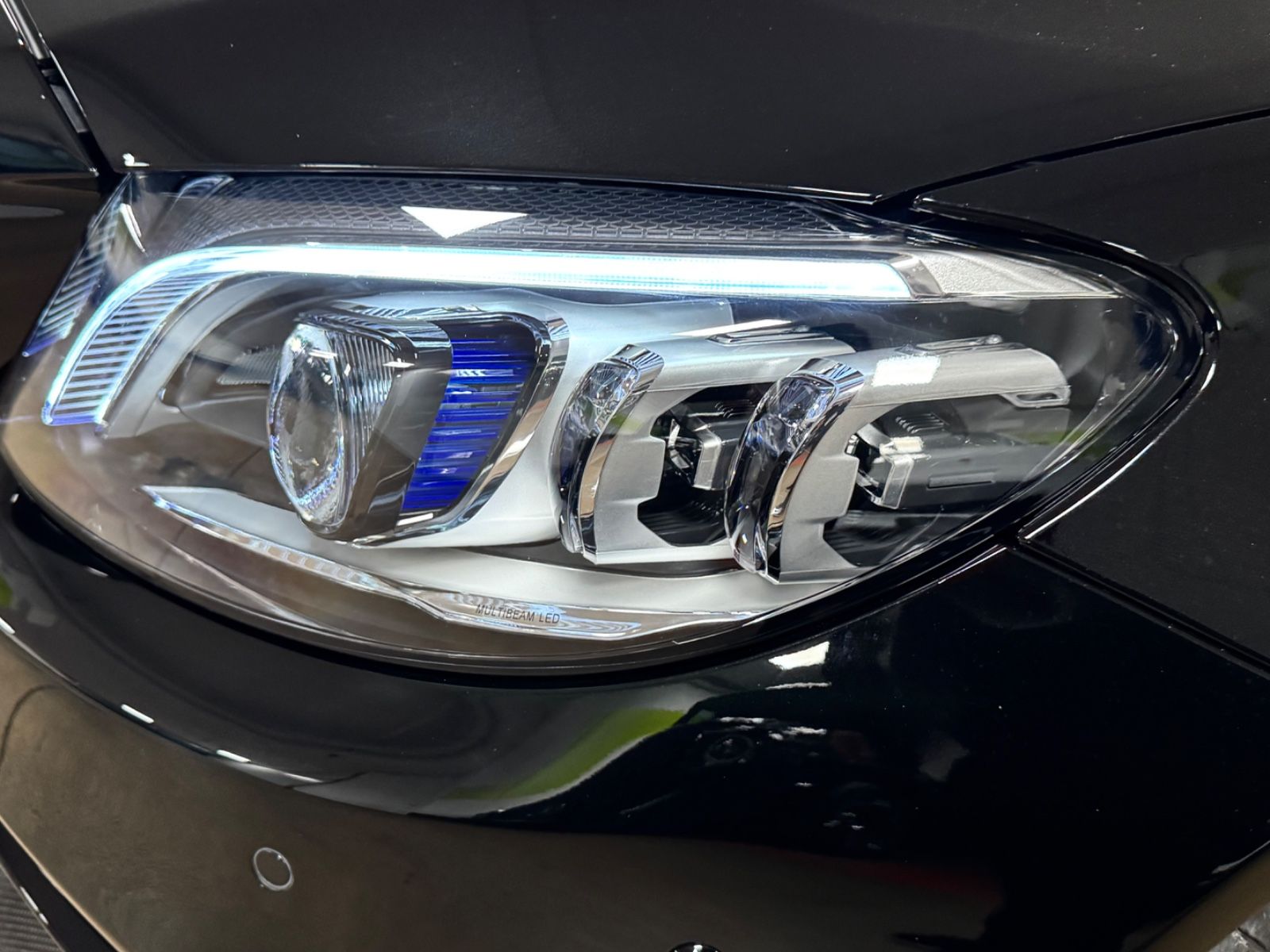 Fahrzeugabbildung Mercedes-Benz C 63 S AMG CABRIO CARBON EXT&INT CERAMIC FULLOPT