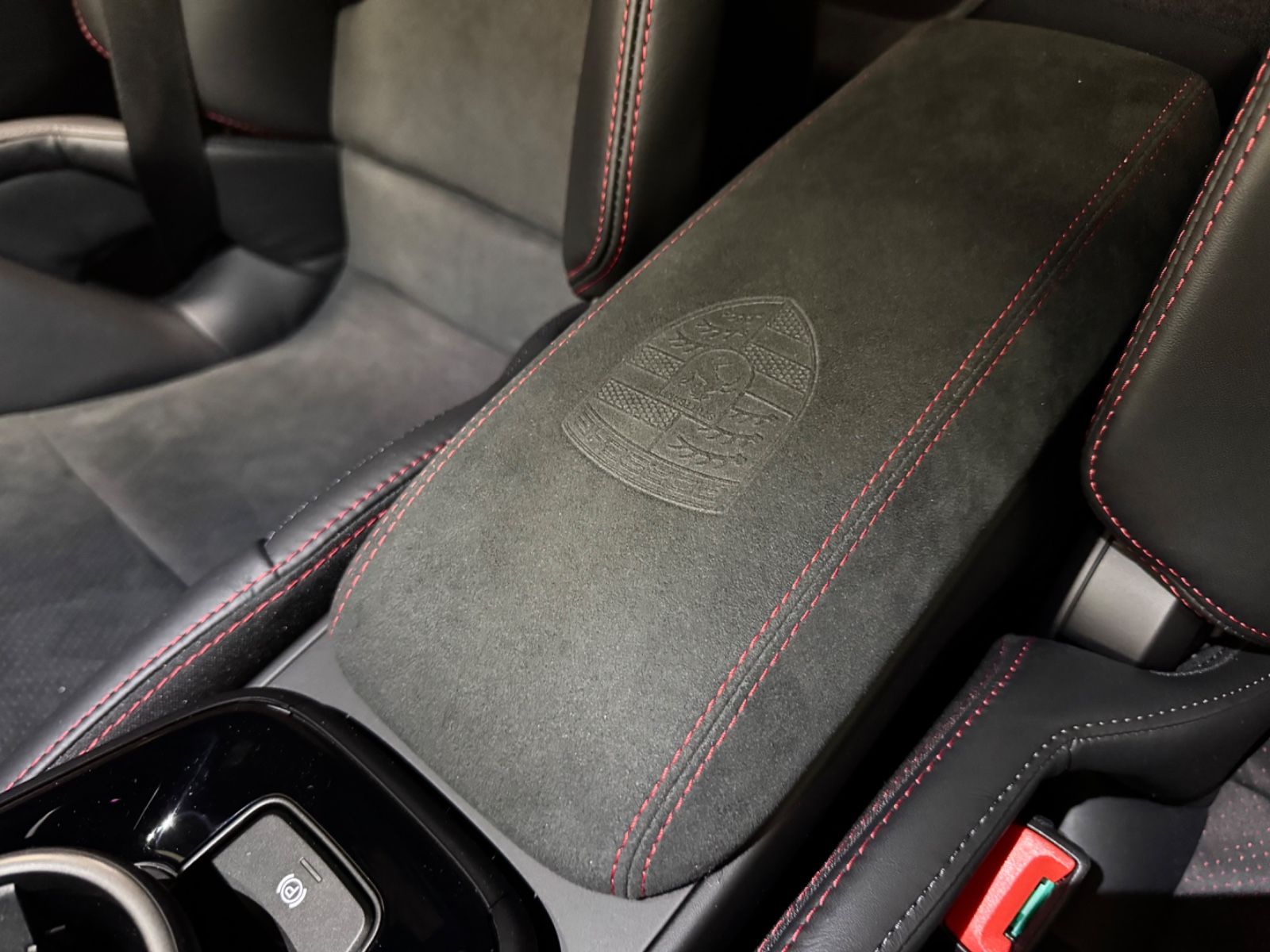 Fahrzeugabbildung Porsche 992 GT3 FACELIFT PDK CLUBSPORT CARBONSEAT NEWCAR