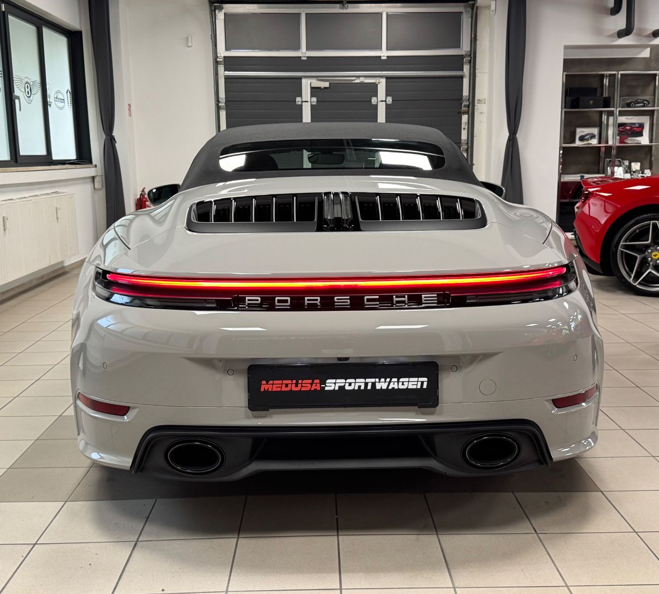 Fahrzeugabbildung Porsche 992 CARRERA CABRIO FACELIFT SPORTDESIGN BOSE NEW