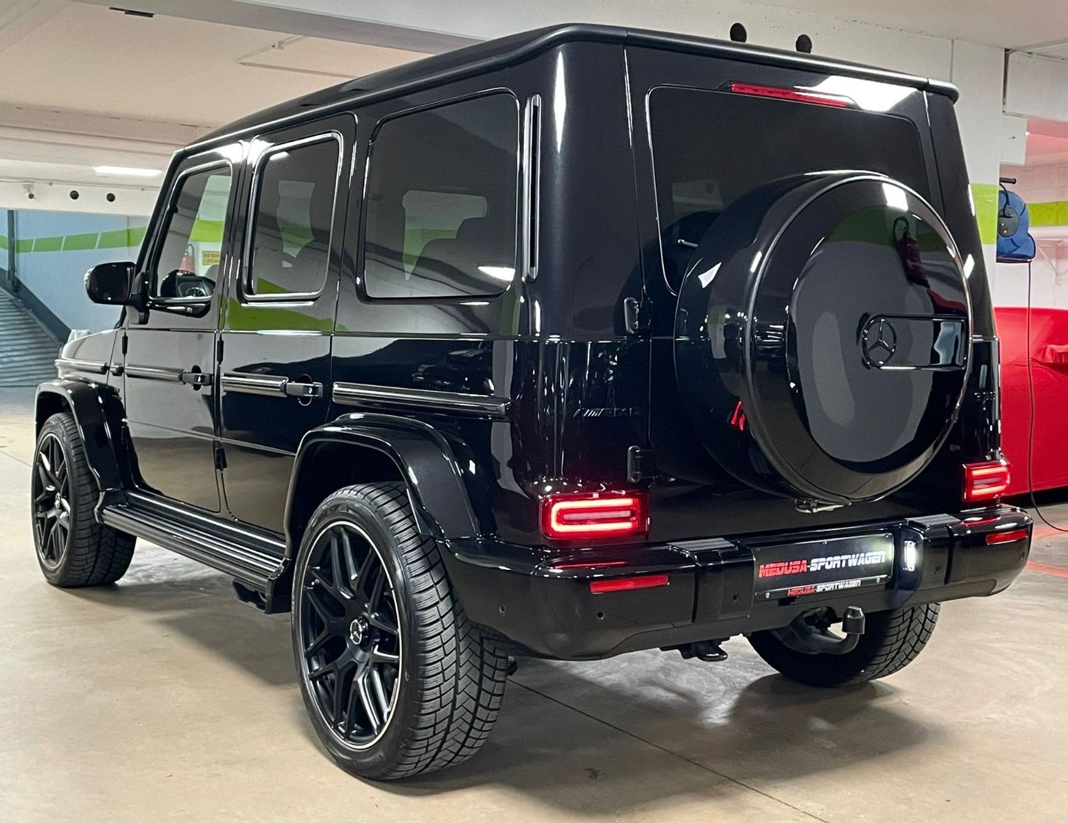 Fahrzeugabbildung Mercedes-Benz G 63 AMG RED INT CARBON NIGHTPACKII MASSAGE FULL