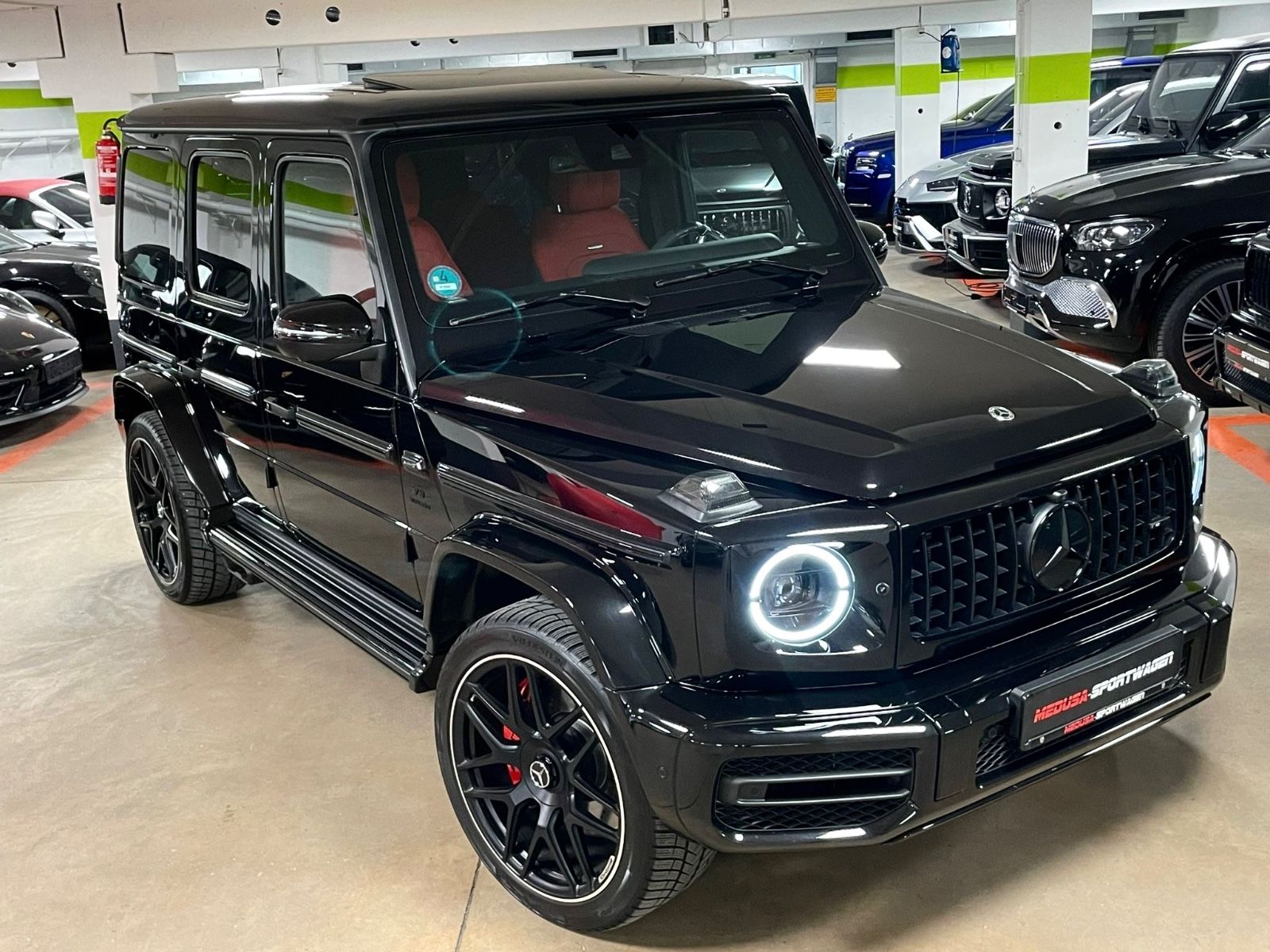 Fahrzeugabbildung Mercedes-Benz G 63 AMG RED INT CARBON NIGHTPACKII MASSAGE FULL