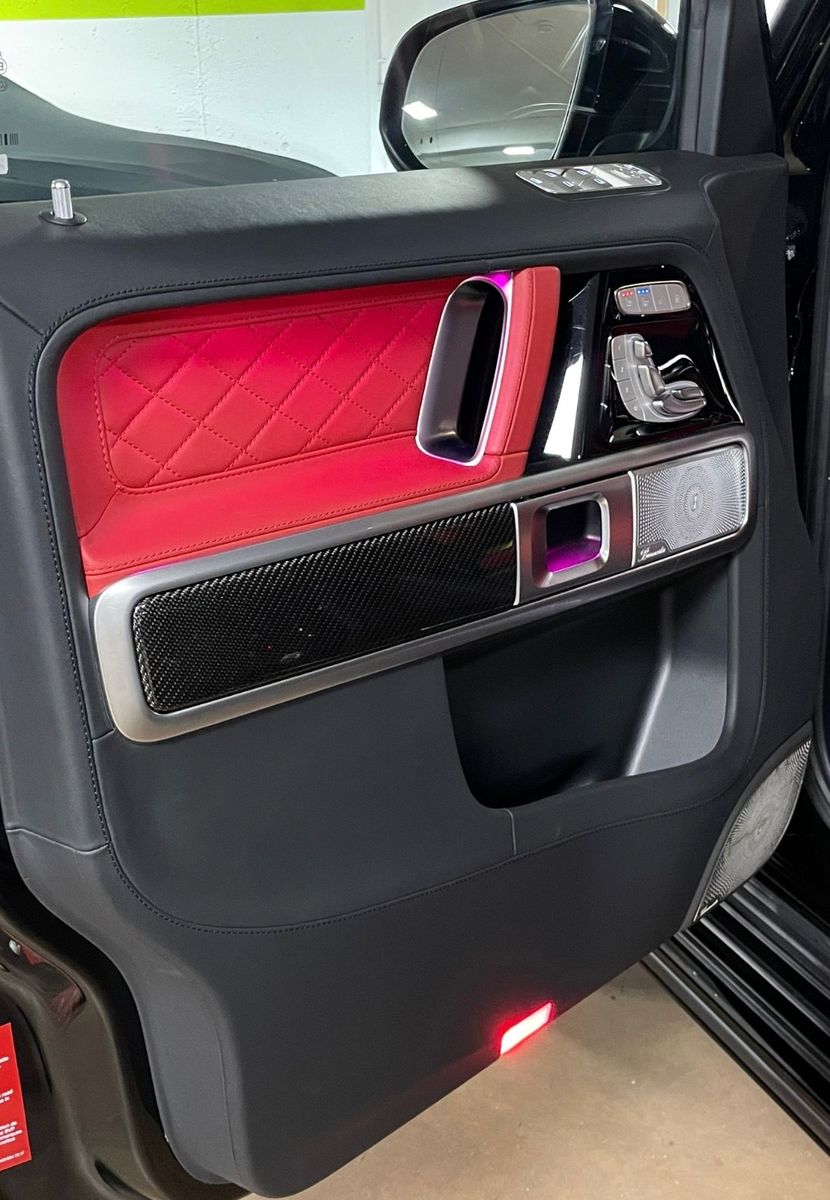 Fahrzeugabbildung Mercedes-Benz G 63 AMG RED INT CARBON NIGHTPACKII MASSAGE FULL