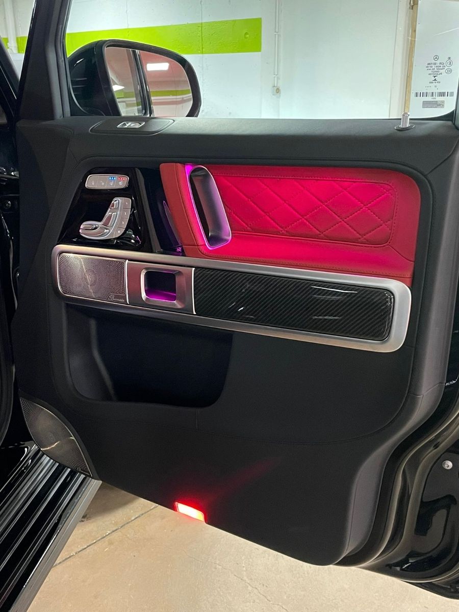 Fahrzeugabbildung Mercedes-Benz G 63 AMG RED INT CARBON NIGHTPACKII MASSAGE FULL