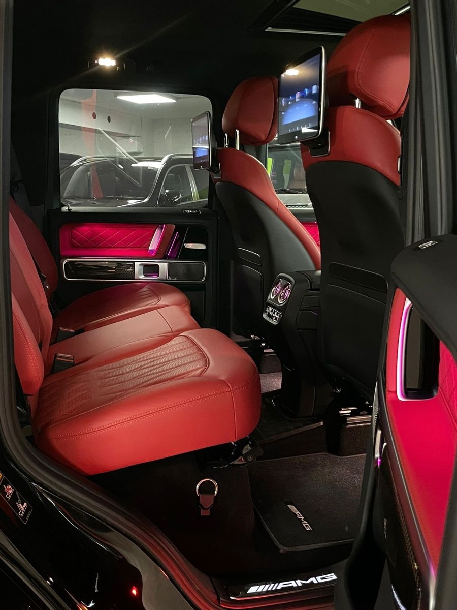 Fahrzeugabbildung Mercedes-Benz G 63 AMG RED INT CARBON NIGHTPACKII MASSAGE FULL