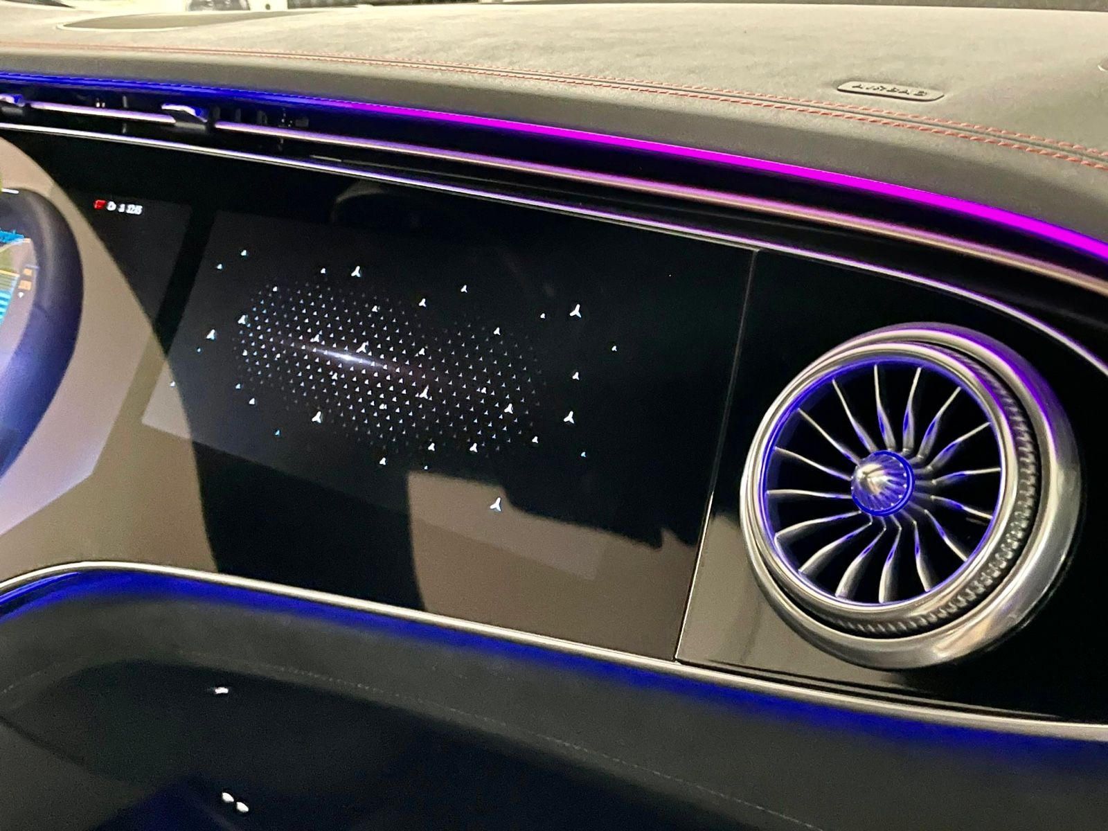 Fahrzeugabbildung Mercedes-Benz EQE AMG 43 4M HYPERSCREEN CARBON NIGHTPACK FULL!