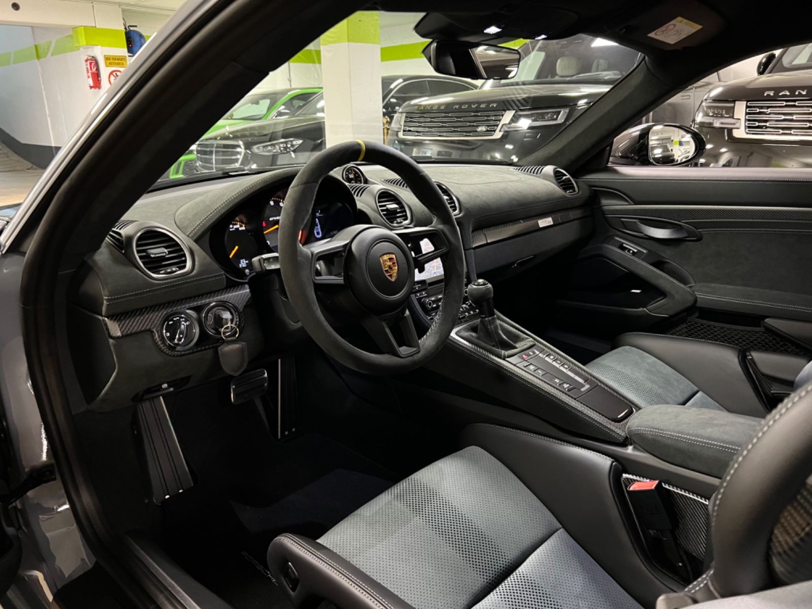 Fahrzeugabbildung Porsche CAYMAN GT4RS WEISSACH CLUBSPORT CERAMIC NEW!!!