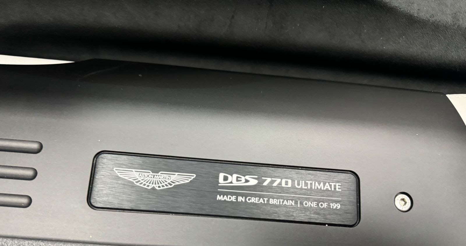 Fahrzeugabbildung Aston Martin DBS V12 770 ULTIMATE VOLANTE 1OF199 EXLUSIV NEW!