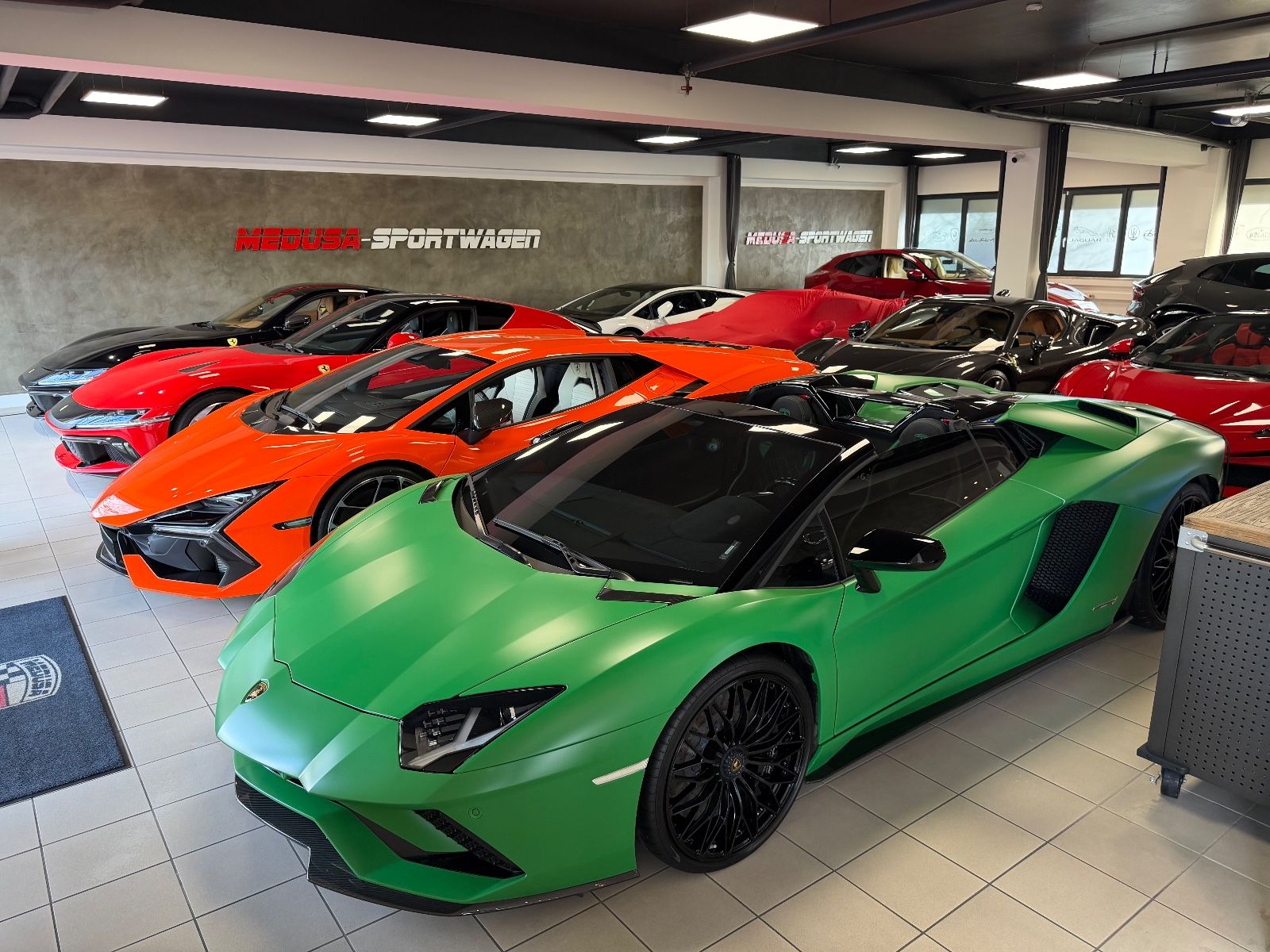 Fahrzeugabbildung Bentley CONTINENTAL GT LE MANS EDITION 1 of 48 FULLOPT!