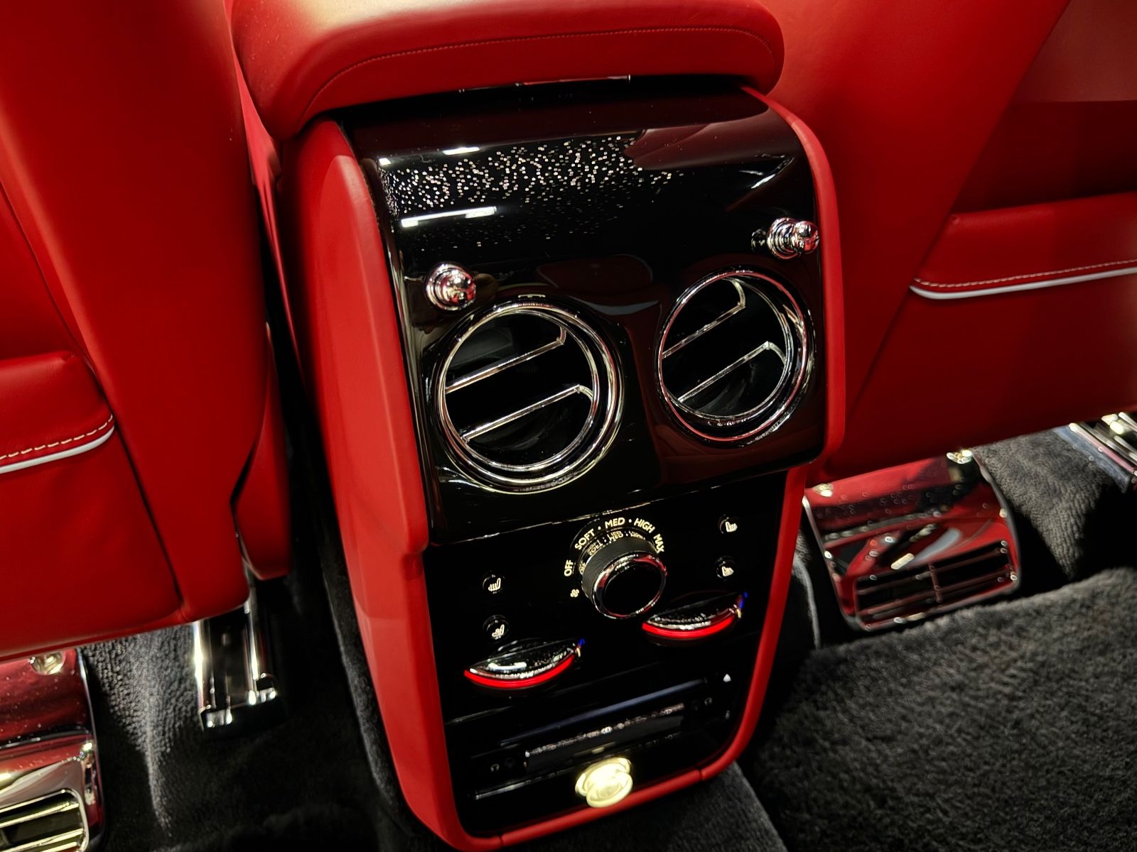 Fahrzeugabbildung Rolls-Royce CULLINAN NOVITEC OVERDOSE BESPOKE EXECUTIV FULL!