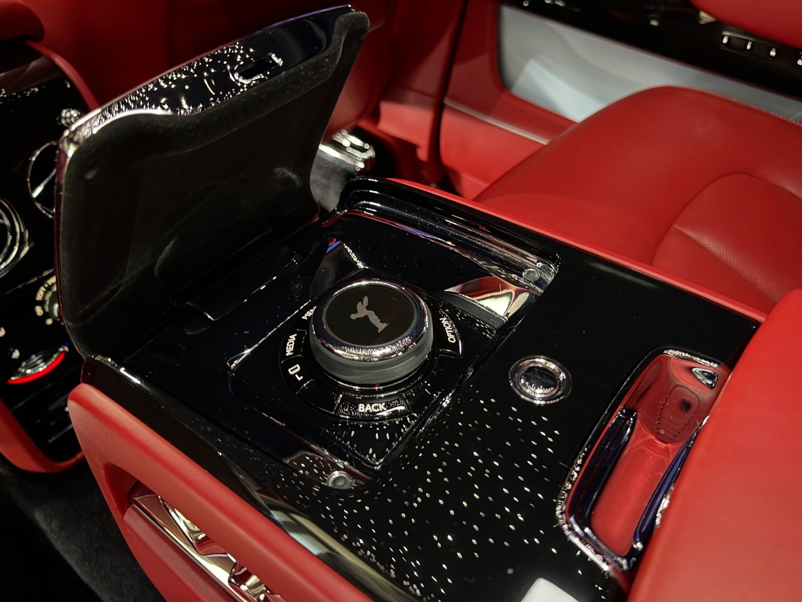 Fahrzeugabbildung Rolls-Royce CULLINAN NOVITEC OVERDOSE BESPOKE EXECUTIV FULL!