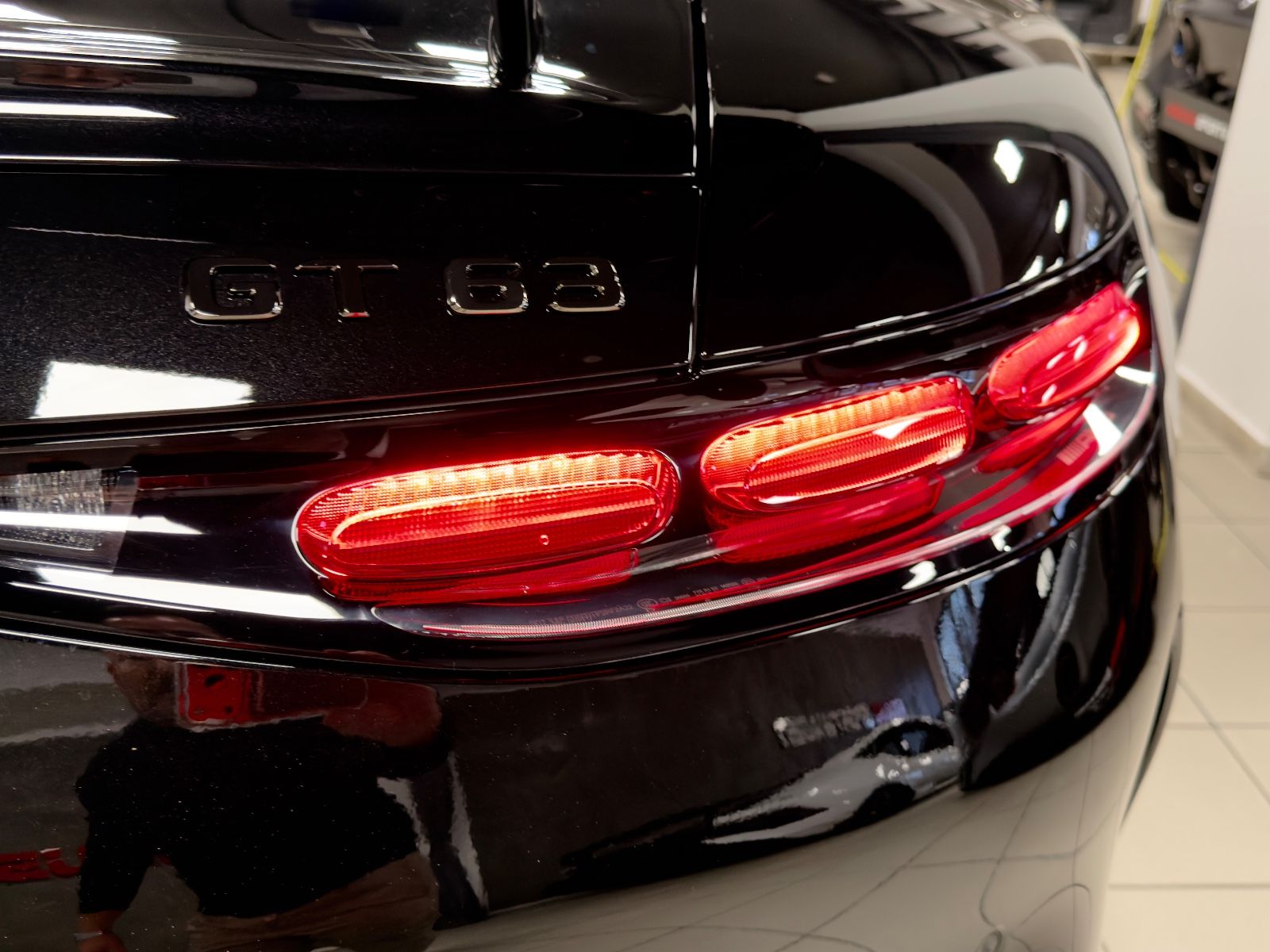 Fahrzeugabbildung Mercedes-Benz AMG GT 63 4M+ COUPE PERFORMANCE CARBON BURMESTER