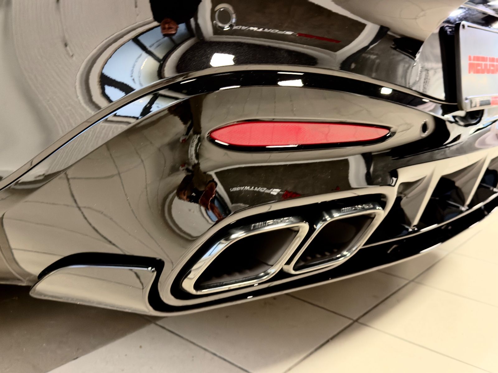 Fahrzeugabbildung Mercedes-Benz AMG GT 63 4M+ COUPE PERFORMANCE CARBON BURMESTER