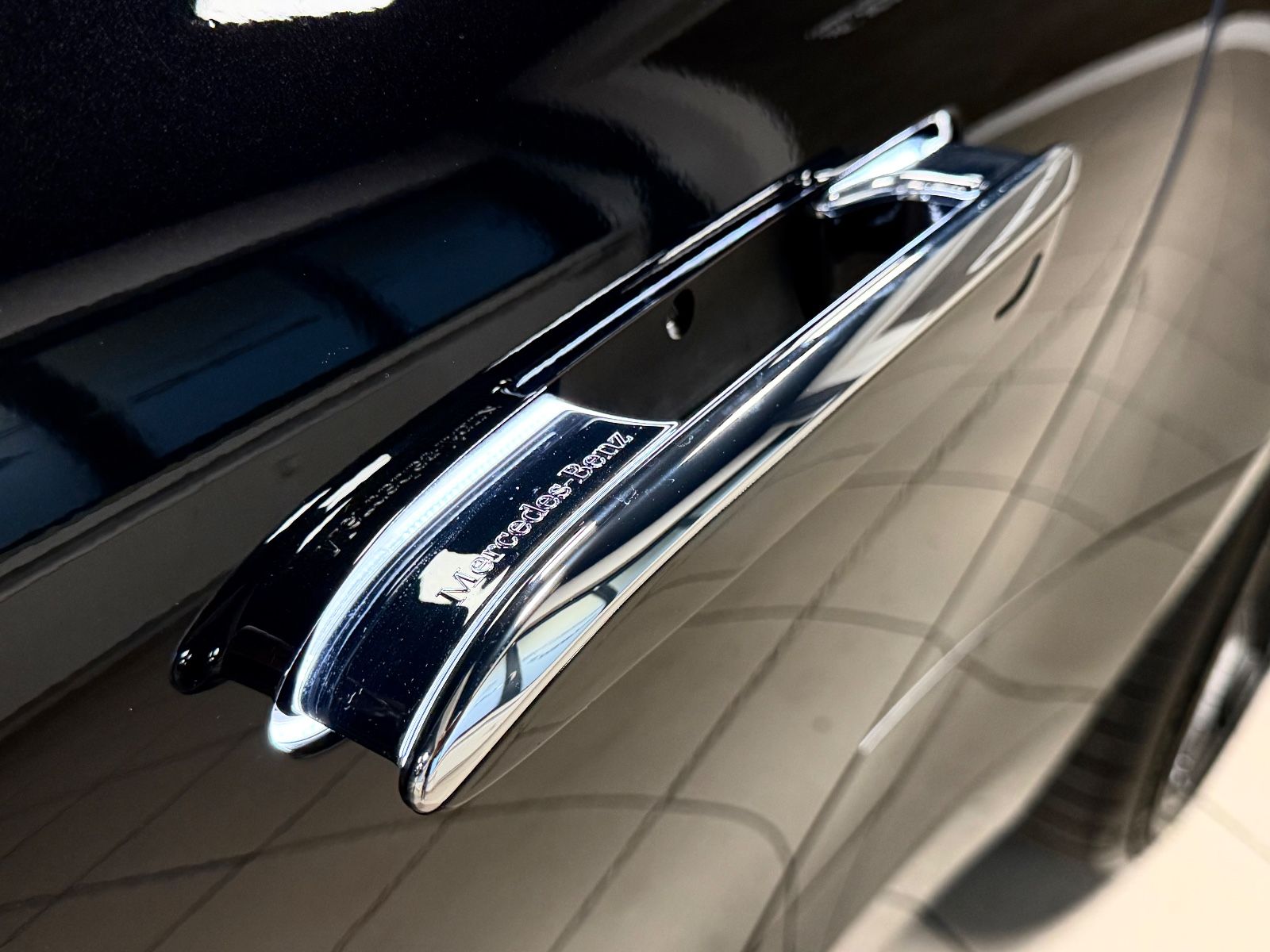 Fahrzeugabbildung Mercedes-Benz AMG GT 63 4M+ COUPE PERFORMANCE CARBON BURMESTER