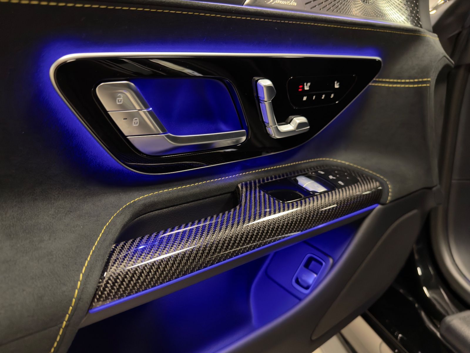 Fahrzeugabbildung Mercedes-Benz AMG GT 63 4M+ COUPE PERFORMANCE CARBON BURMESTER