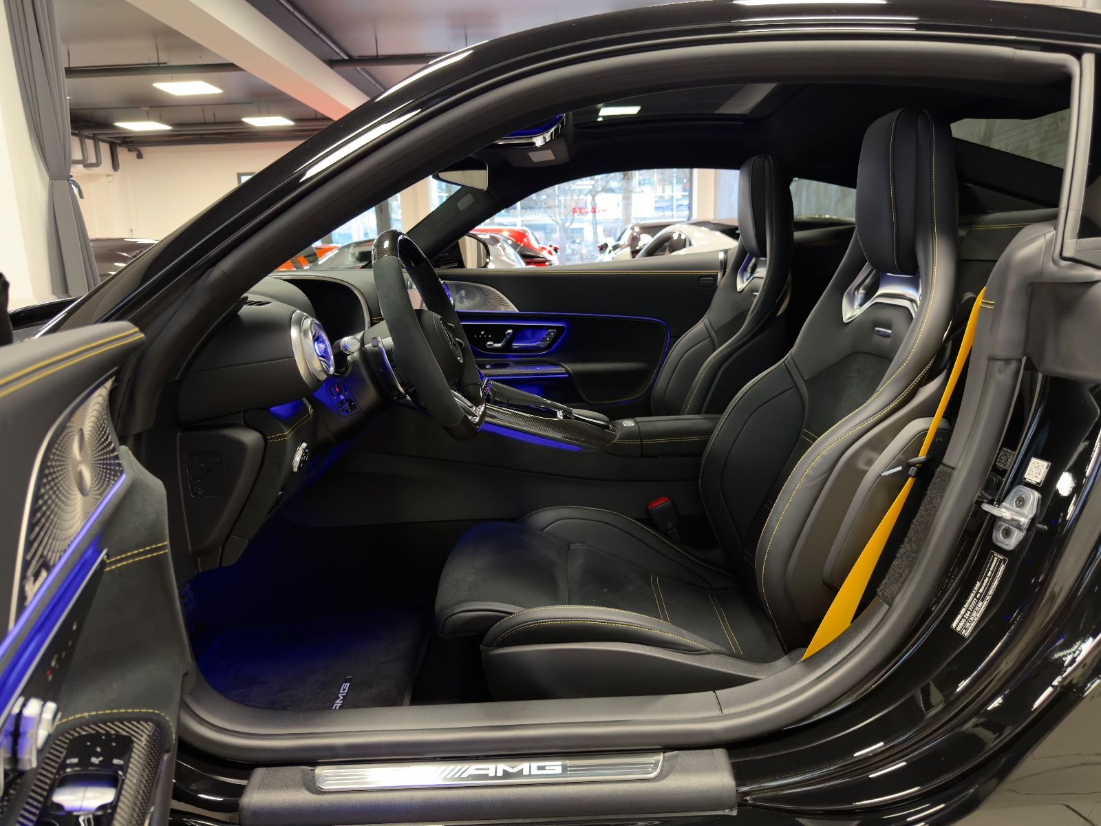 Fahrzeugabbildung Mercedes-Benz AMG GT 63 4M+ COUPE PERFORMANCE CARBON BURMESTER