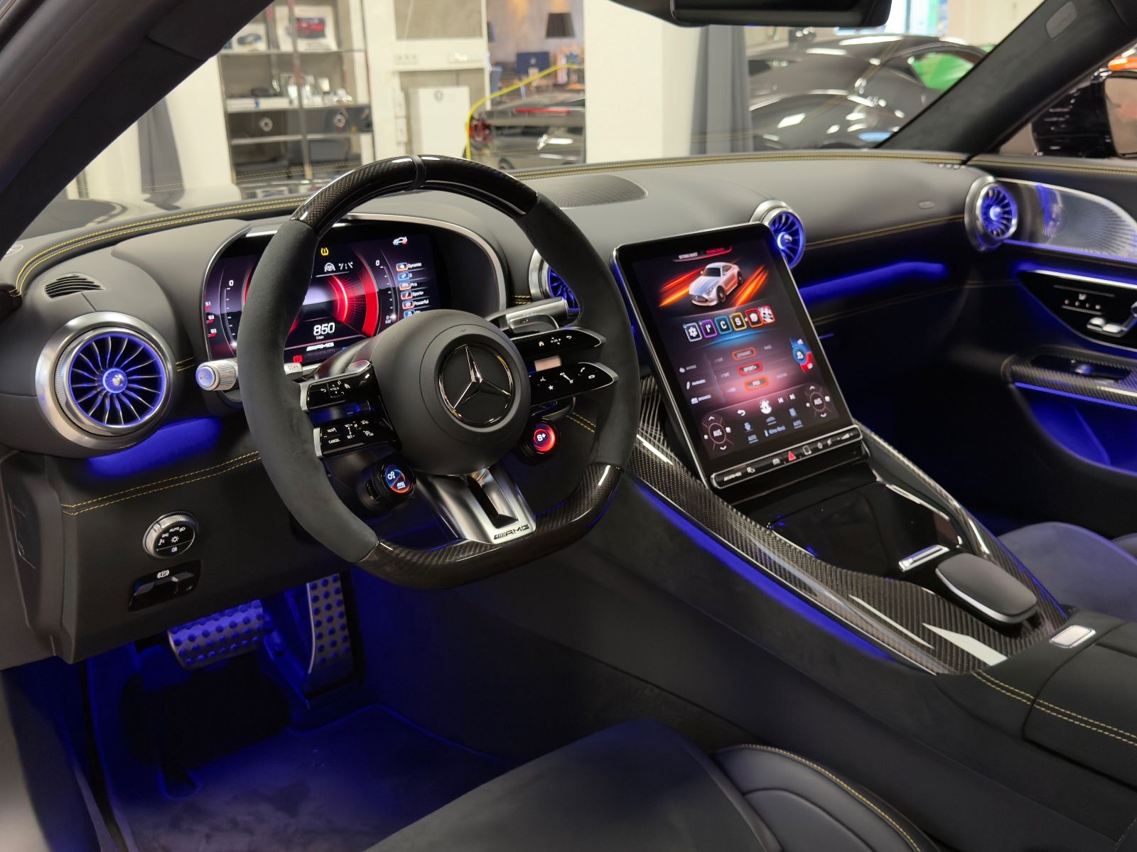 Fahrzeugabbildung Mercedes-Benz AMG GT 63 4M+ COUPE PERFORMANCE CARBON BURMESTER