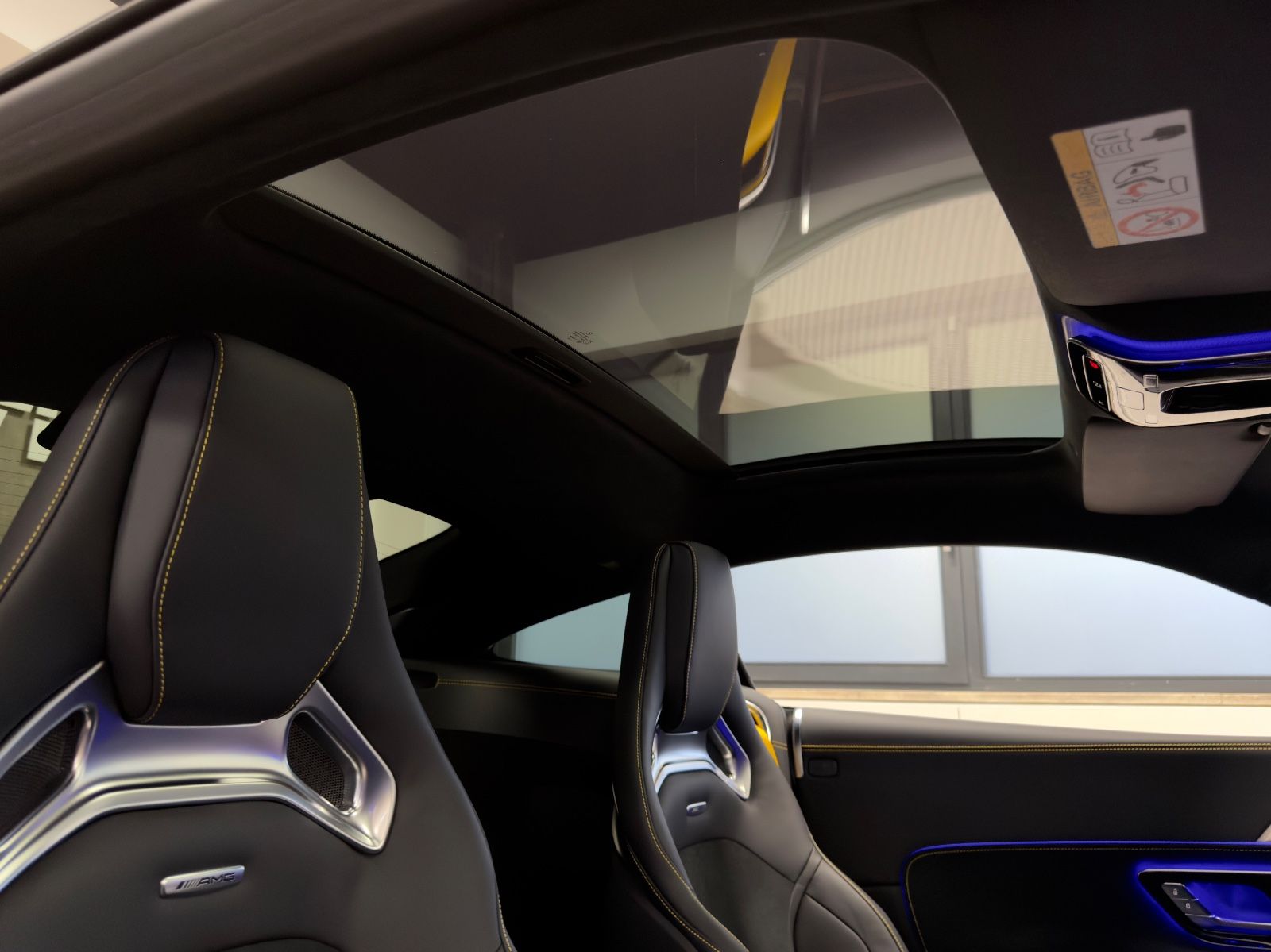 Fahrzeugabbildung Mercedes-Benz AMG GT 63 4M+ COUPE PERFORMANCE CARBON BURMESTER