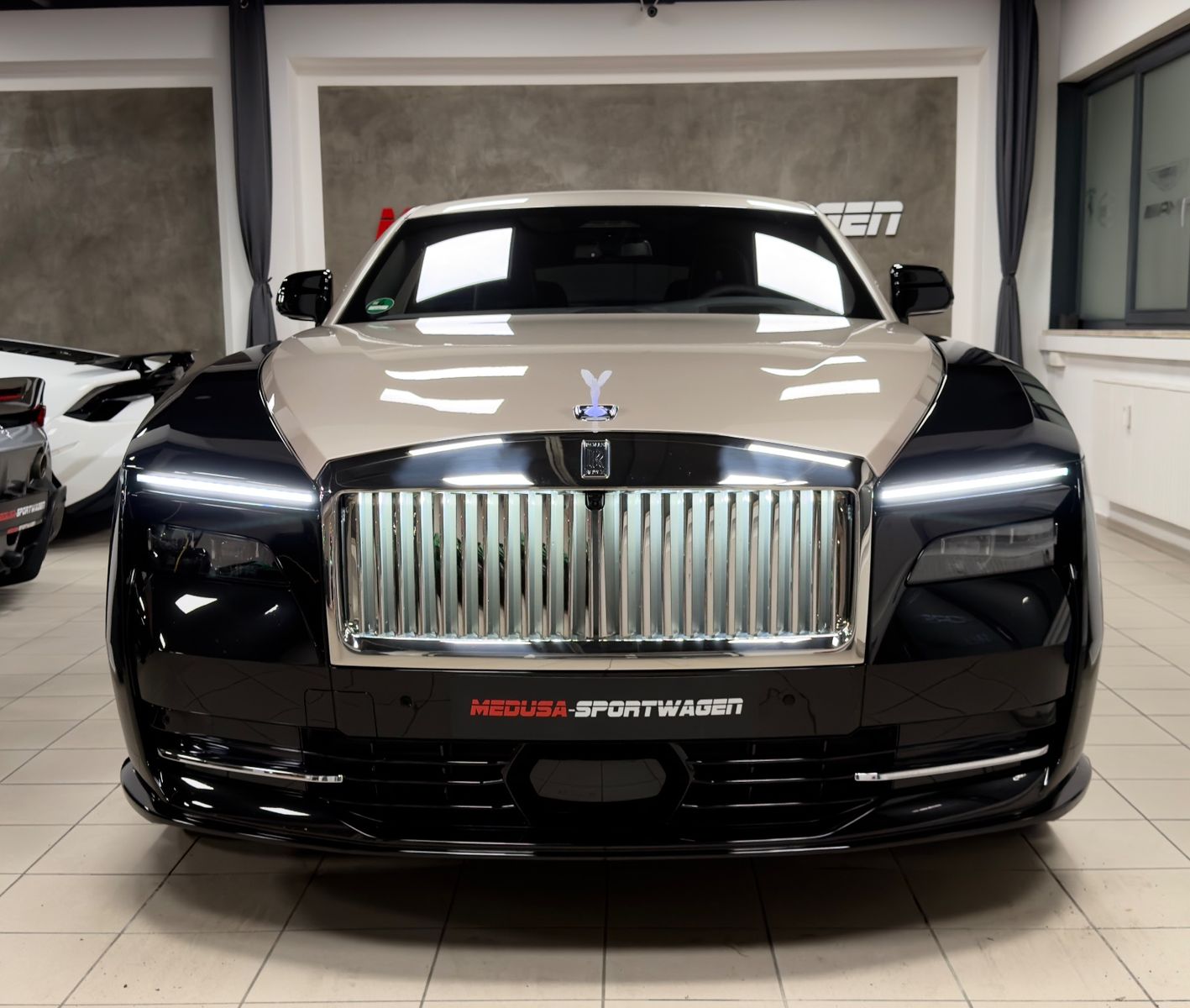 Fahrzeugabbildung Rolls-Royce SPECTRE DUO-TONE STARLIGHT BESPOKE FULLOPTION!!!