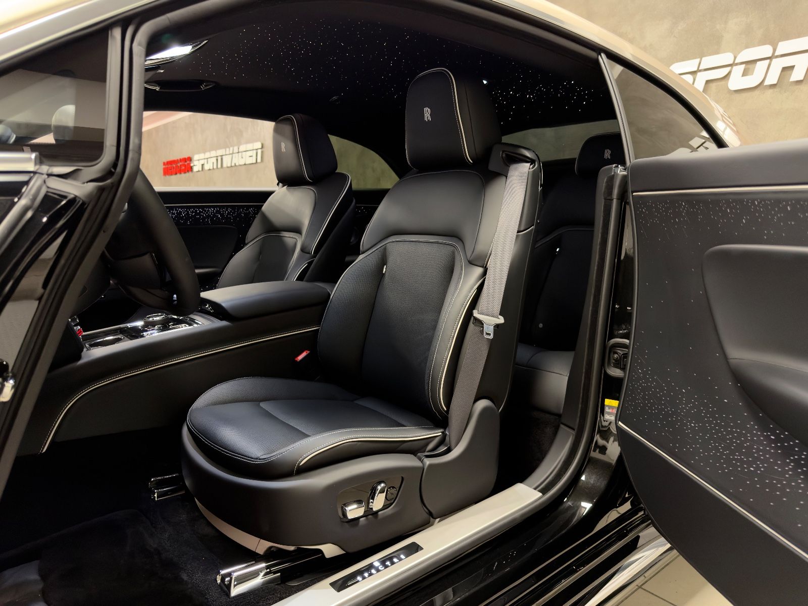 Fahrzeugabbildung Rolls-Royce SPECTRE DUO-TONE STARLIGHT BESPOKE FULLOPTION!!!