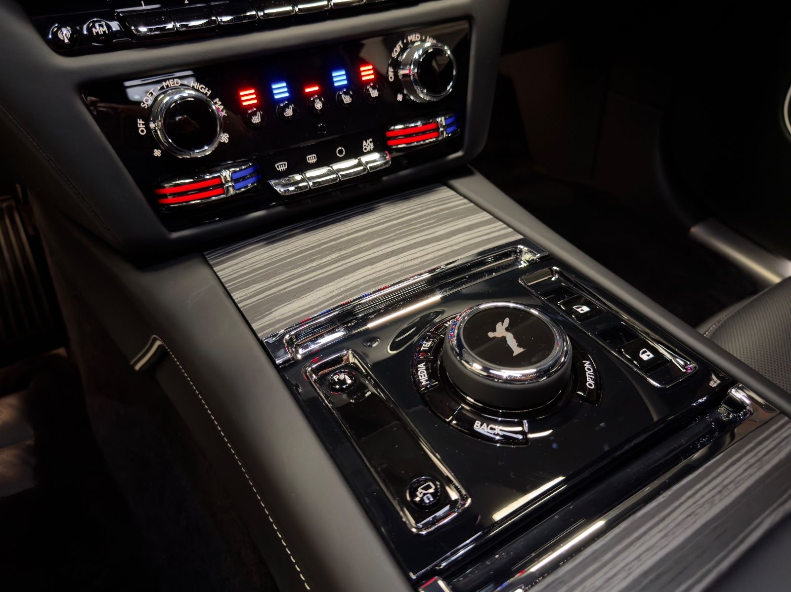 Fahrzeugabbildung Rolls-Royce SPECTRE DUO-TONE STARLIGHT BESPOKE FULLOPTION!!!