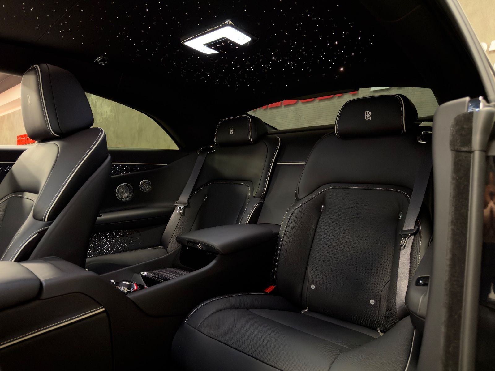 Fahrzeugabbildung Rolls-Royce SPECTRE DUO-TONE STARLIGHT BESPOKE FULLOPTION!!!