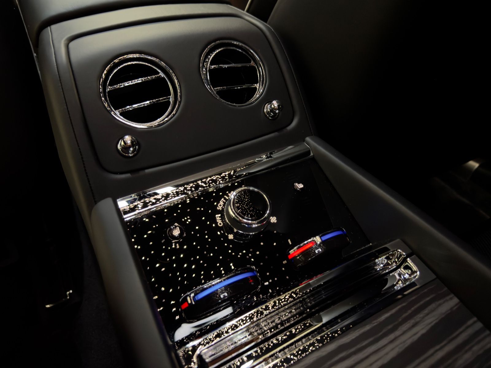 Fahrzeugabbildung Rolls-Royce SPECTRE DUO-TONE STARLIGHT BESPOKE FULLOPTION!!!