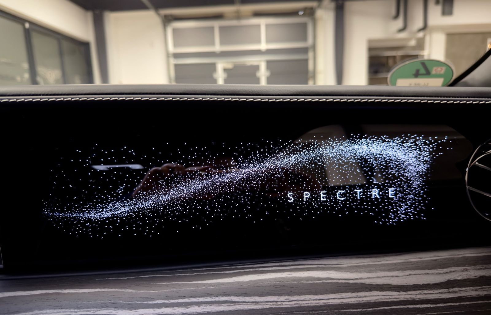 Fahrzeugabbildung Rolls-Royce SPECTRE DUO-TONE STARLIGHT BESPOKE FULLOPTION!!!