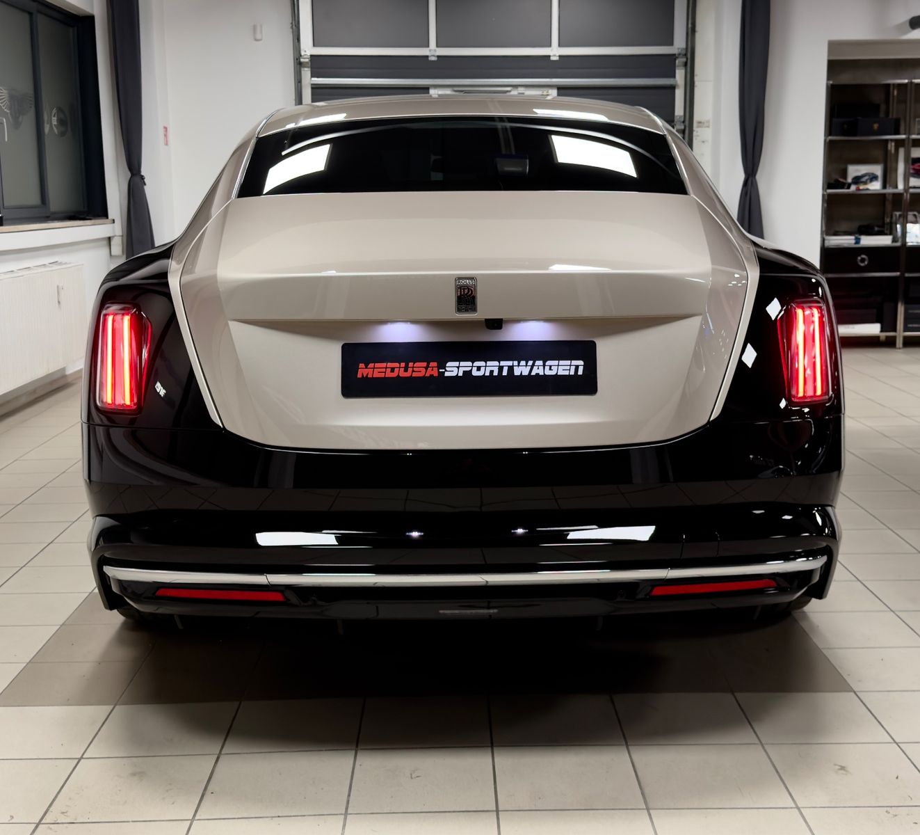 Fahrzeugabbildung Rolls-Royce SPECTRE DUO-TONE STARLIGHT BESPOKE FULLOPTION!!!