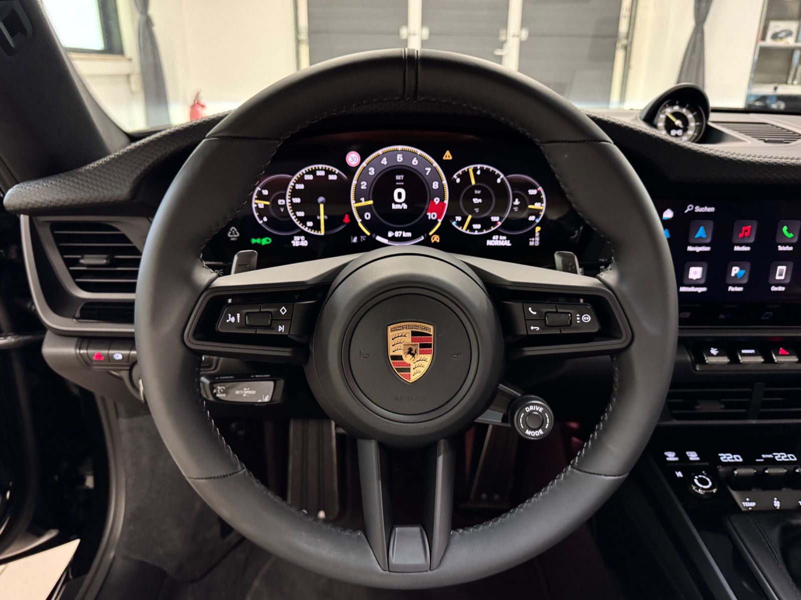 Fahrzeugabbildung Porsche 992 GT3 MK2 FACELIFT TOURING PAKET CARBON 25 NEW