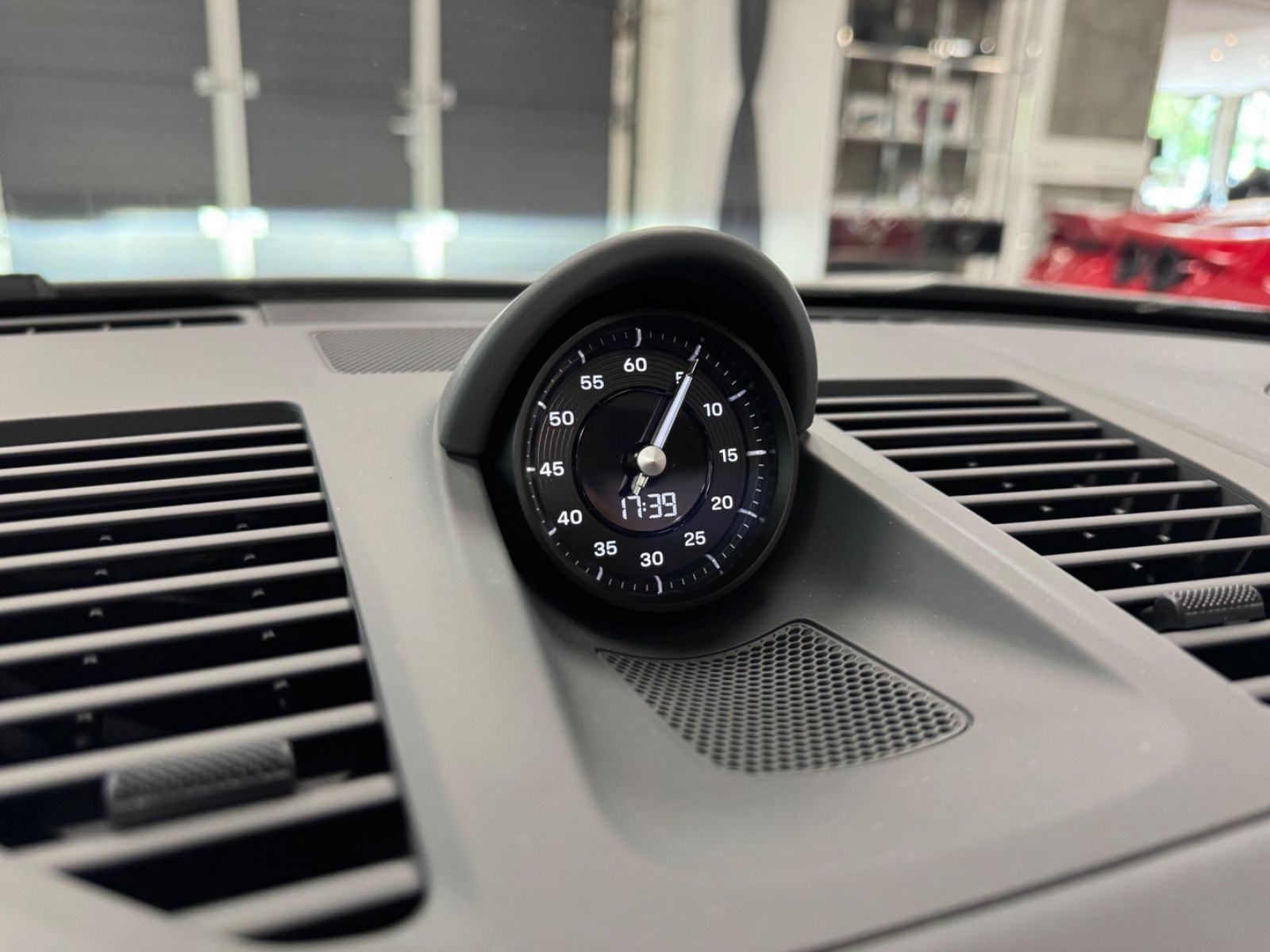 Fahrzeugabbildung Porsche 992 CARRERA CABRIO FACELIFT SPORTDESIGN BOSE NEW