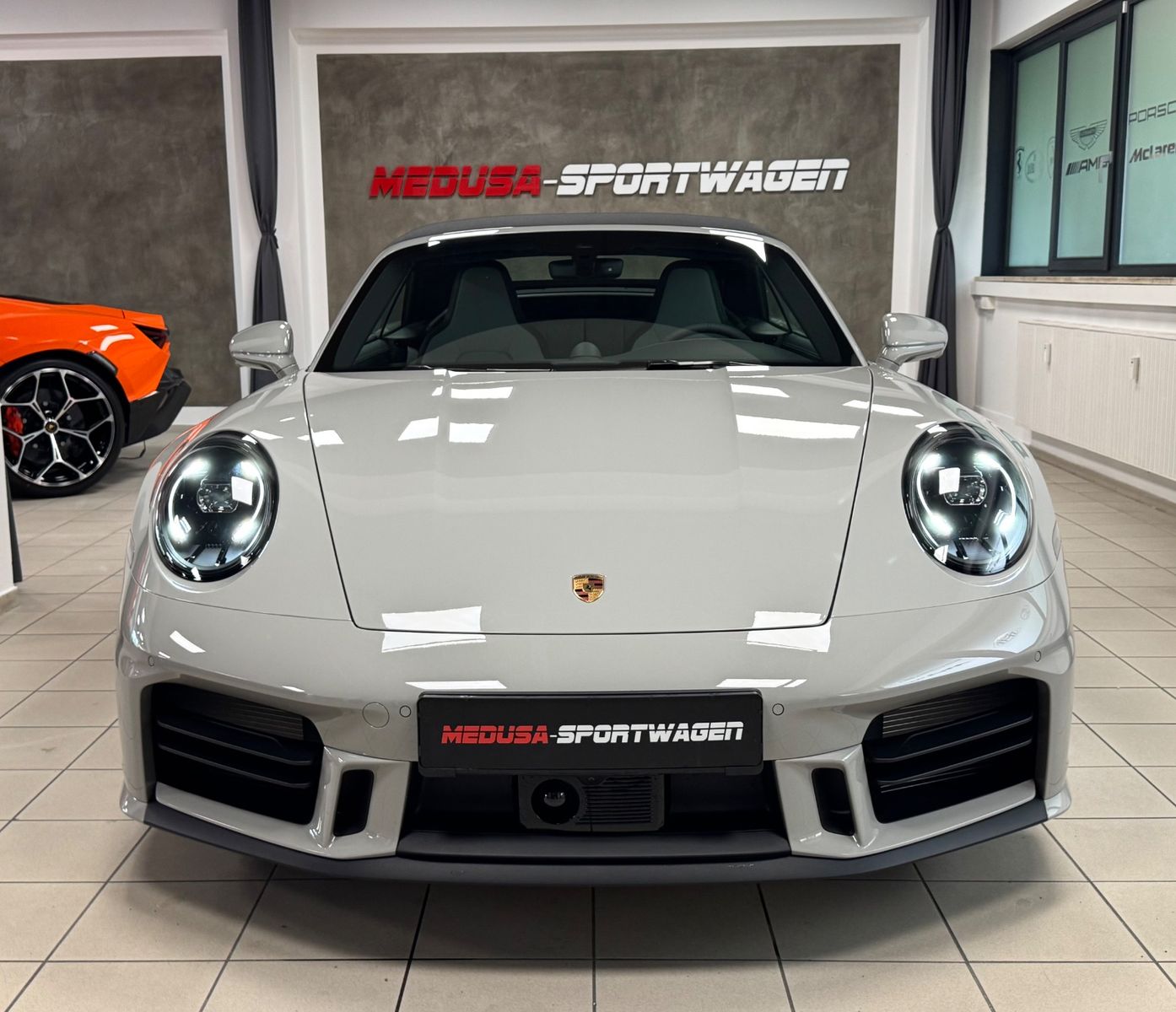 Fahrzeugabbildung Porsche 992 CARRERA CABRIO FACELIFT SPORTDESIGN BOSE NEW