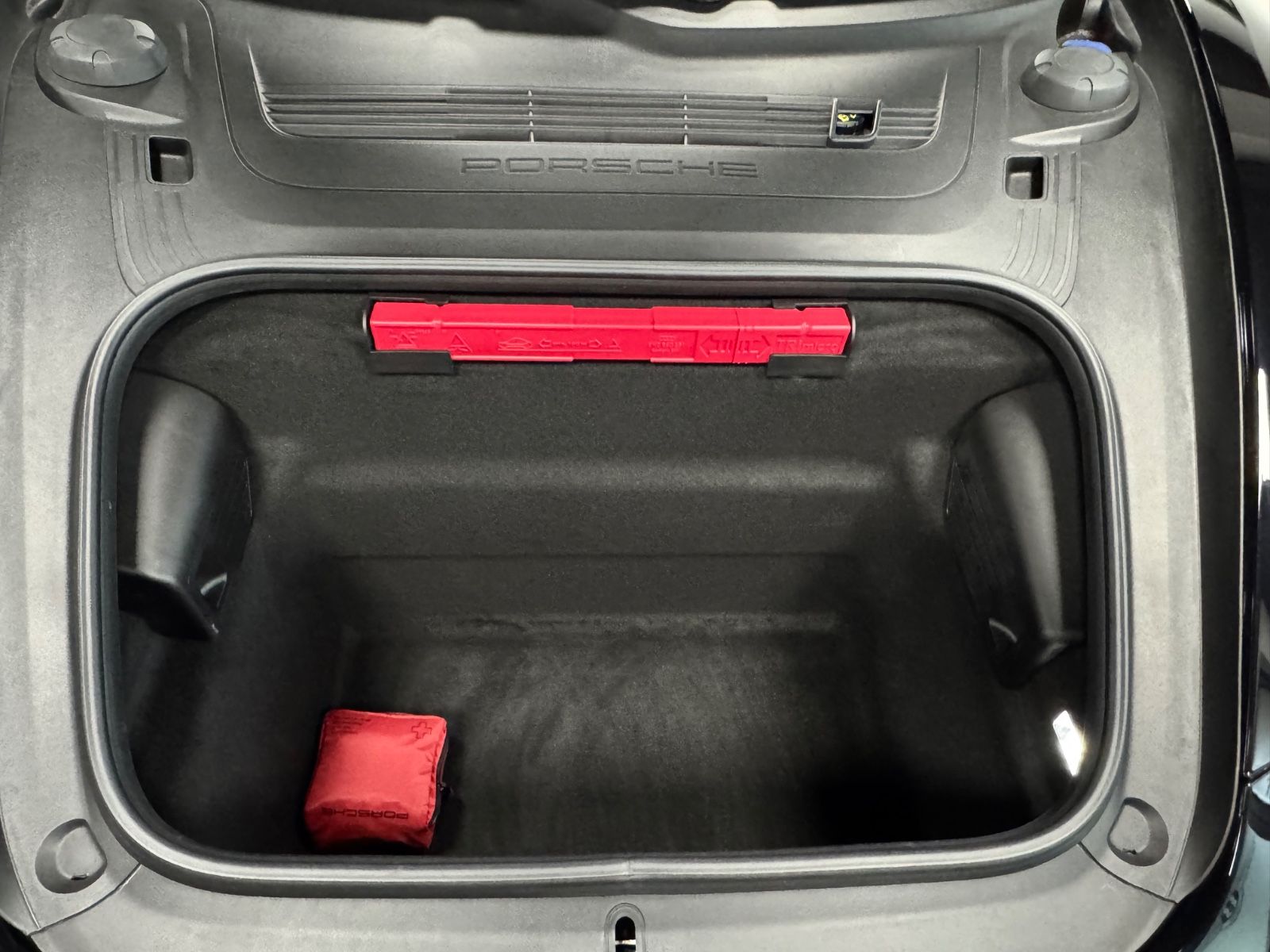 Fahrzeugabbildung Porsche 991 CARRERA GTS FACELIFT SAMMLER NUR 6500KM FULL