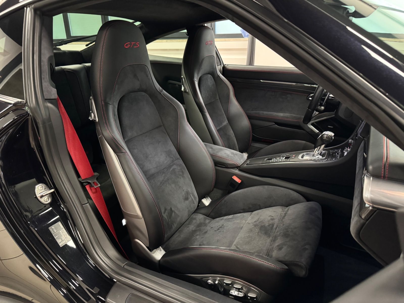 Fahrzeugabbildung Porsche 991 CARRERA GTS FACELIFT SAMMLER NUR 6500KM FULL