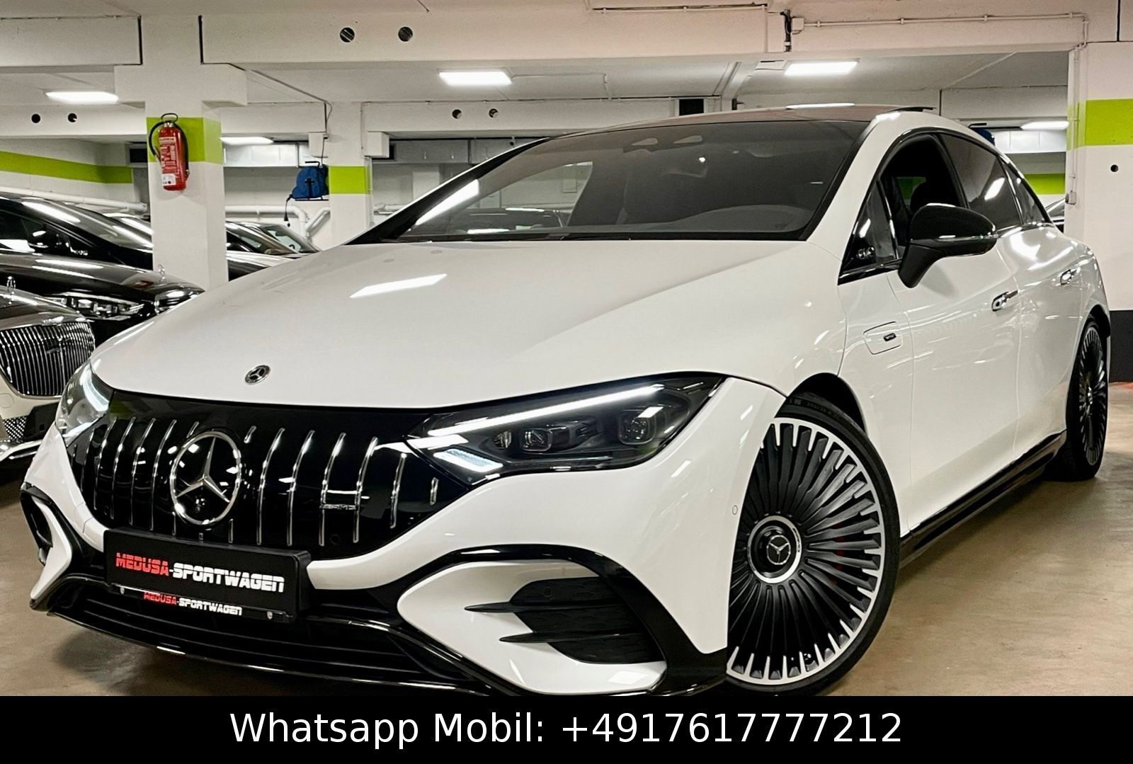 Fahrzeugabbildung Mercedes-Benz EQE AMG 43 4M HYPERSCREEN CARBON NIGHTPACK FULL!