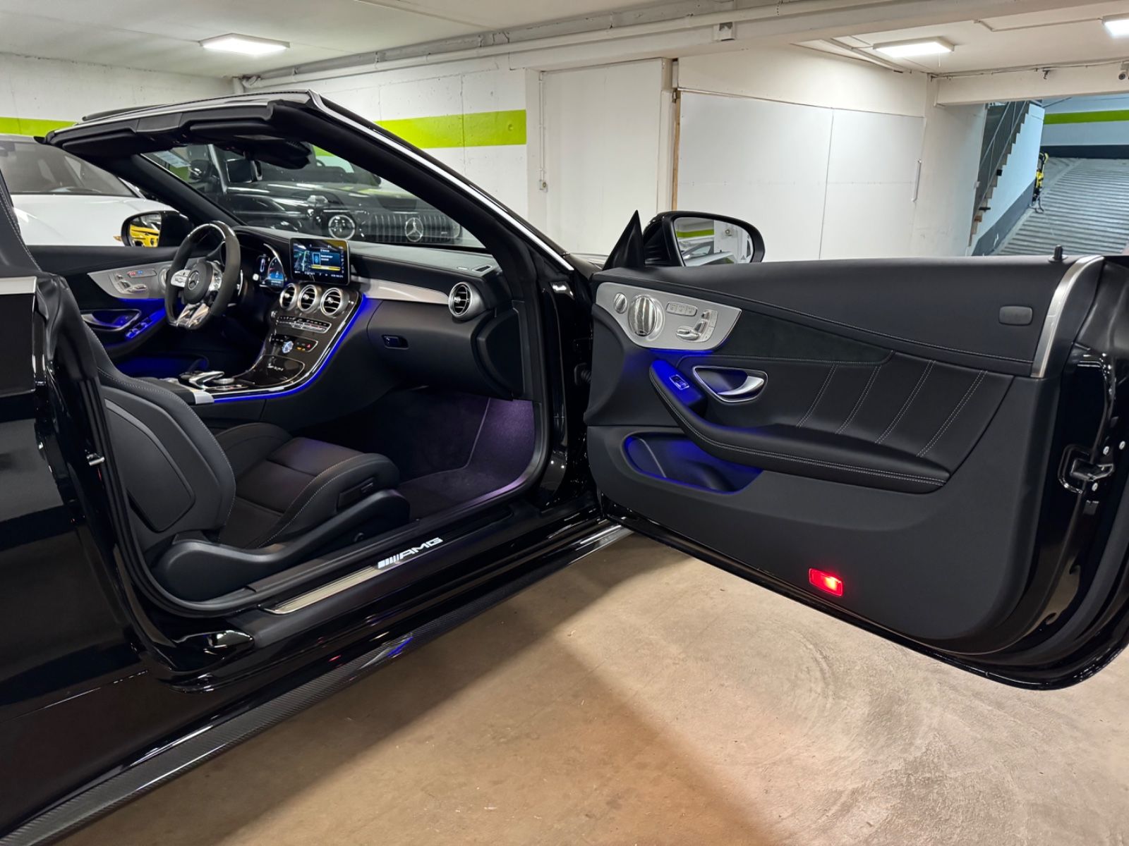 Fahrzeugabbildung Mercedes-Benz C 63 S AMG CABRIO CARBON EXT&INT CERAMIC FULLOPT