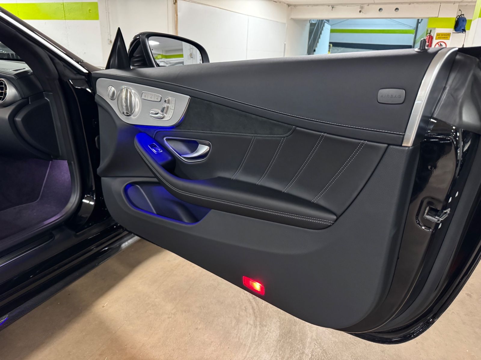 Fahrzeugabbildung Mercedes-Benz C 63 S AMG CABRIO CARBON EXT&INT CERAMIC FULLOPT