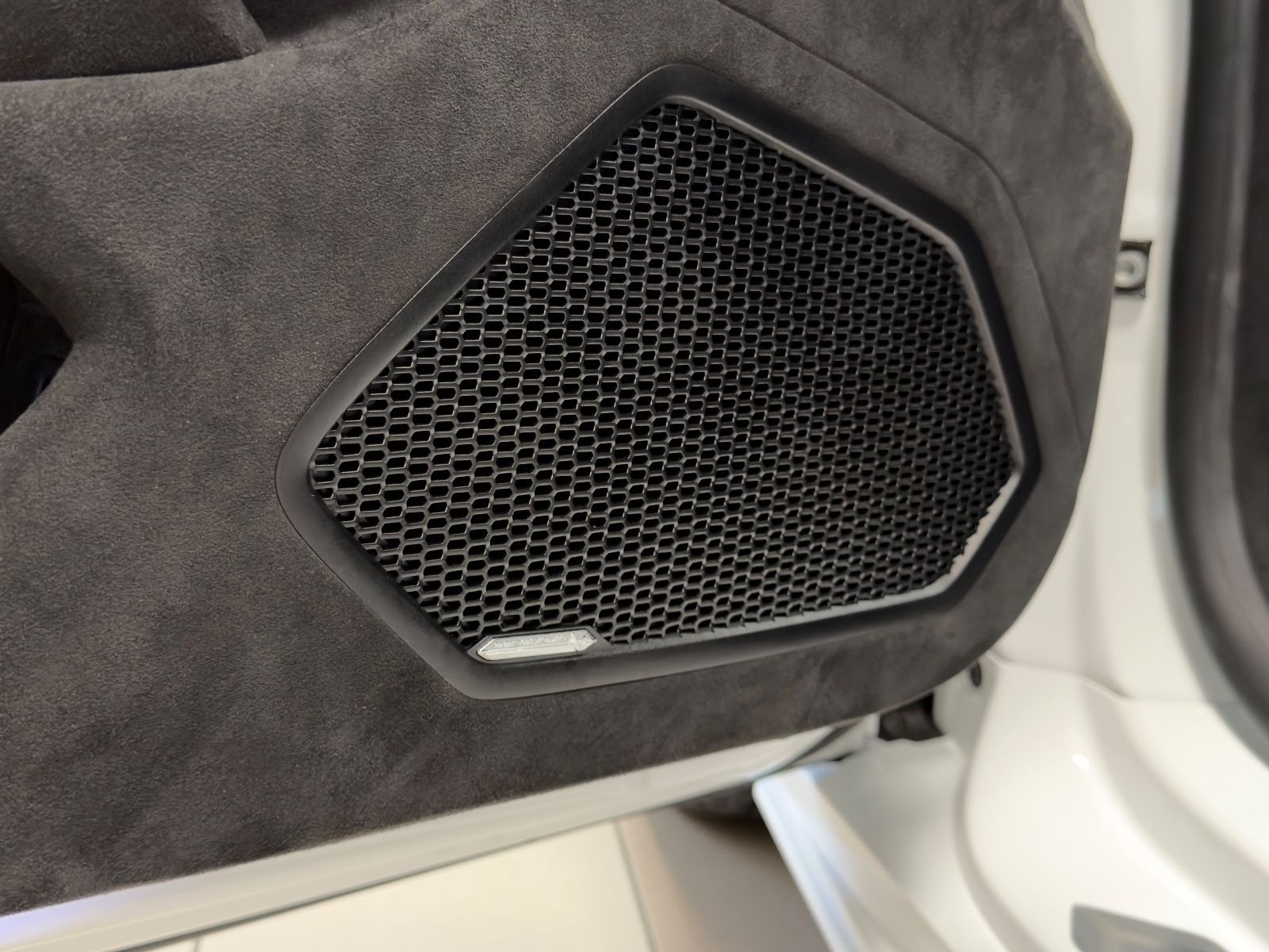 Fahrzeugabbildung Lamborghini HURACAN TECNICA CARBON EXT&INT SENSONUM FULLOPT!