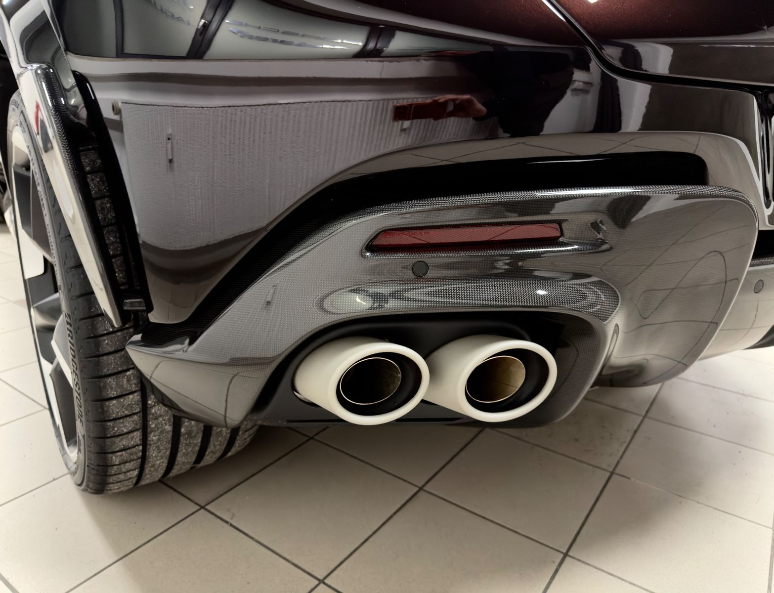 Fahrzeugabbildung Ferrari PUROSANGUE CARBON EXT&INT MASSAGE PANO MY26 FULL