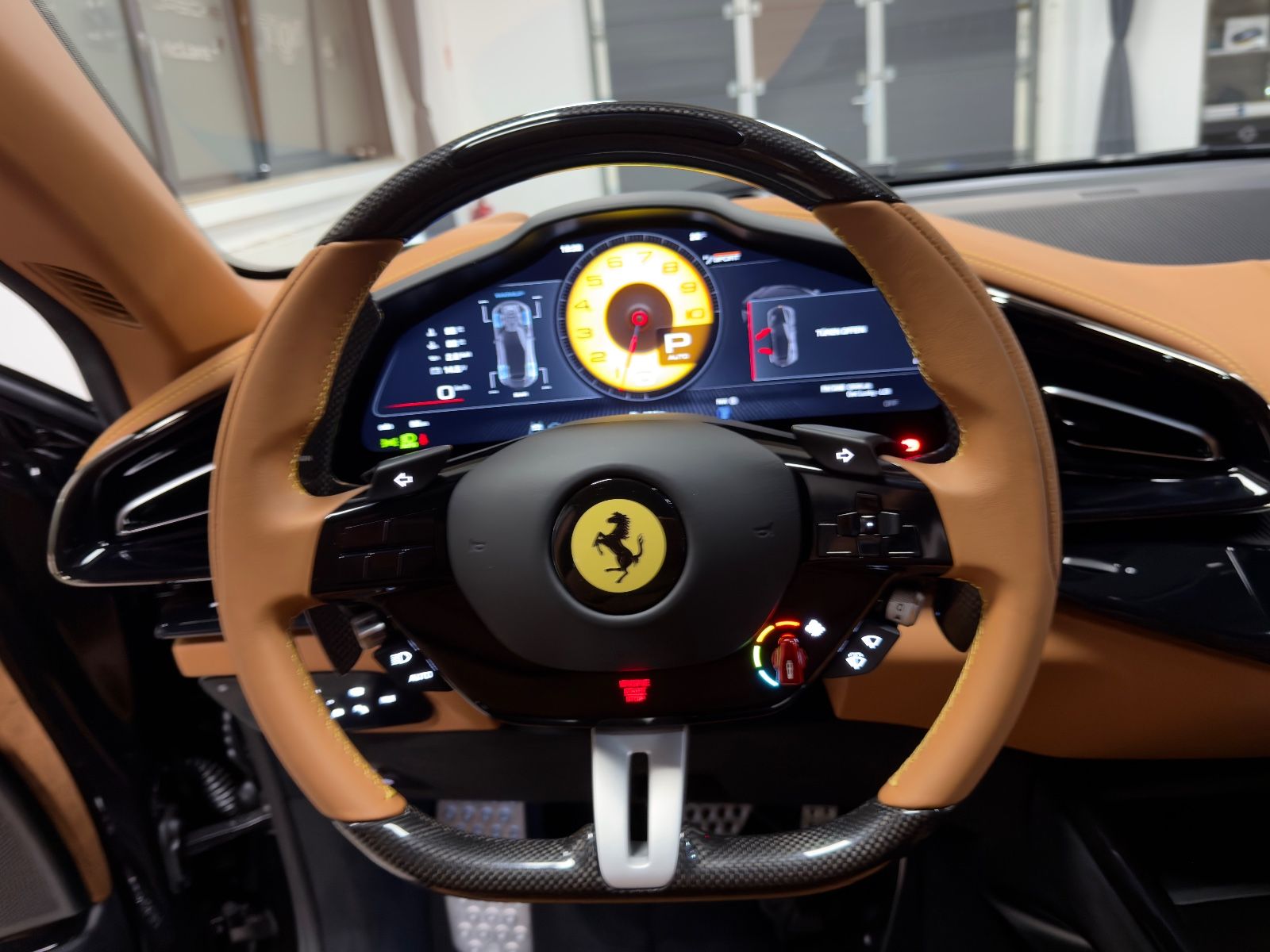 Fahrzeugabbildung Ferrari PUROSANGUE CARBON EXT&INT MASSAGE PANO MY26 FULL