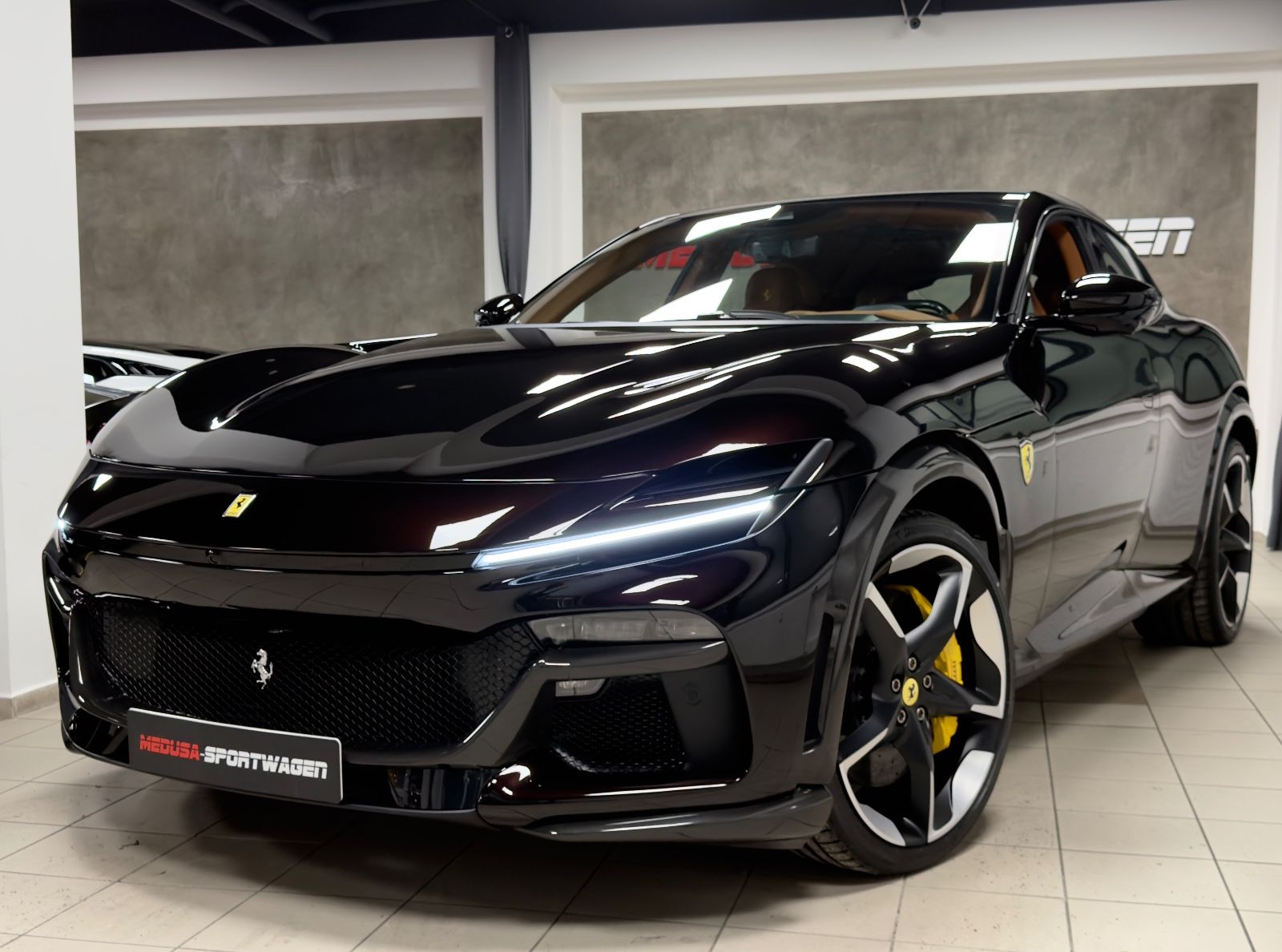 Fahrzeugabbildung Ferrari PUROSANGUE CARBON EXT&INT MASSAGE PANO MY26 FULL