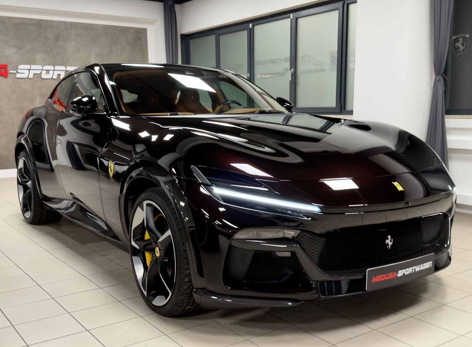 Fahrzeugabbildung Ferrari PUROSANGUE CARBON EXT&INT MASSAGE PANO MY26 FULL